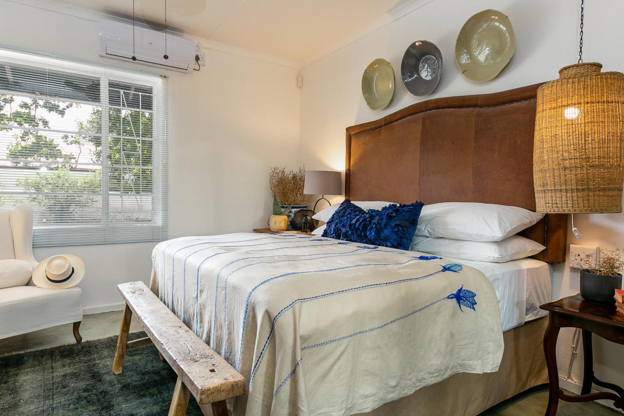Deluxe King Room - Photo 18