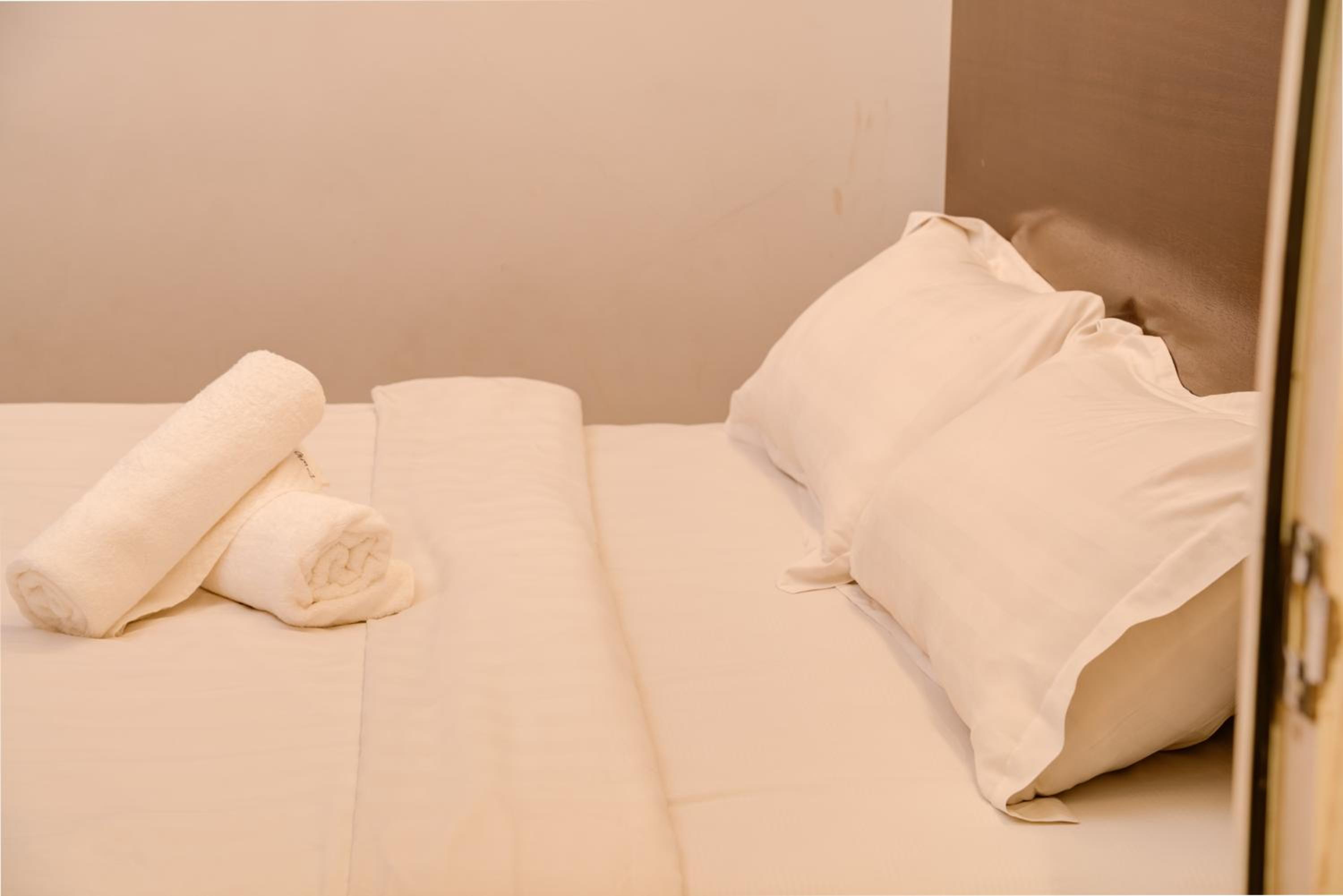 Standard Queen Room photo 3