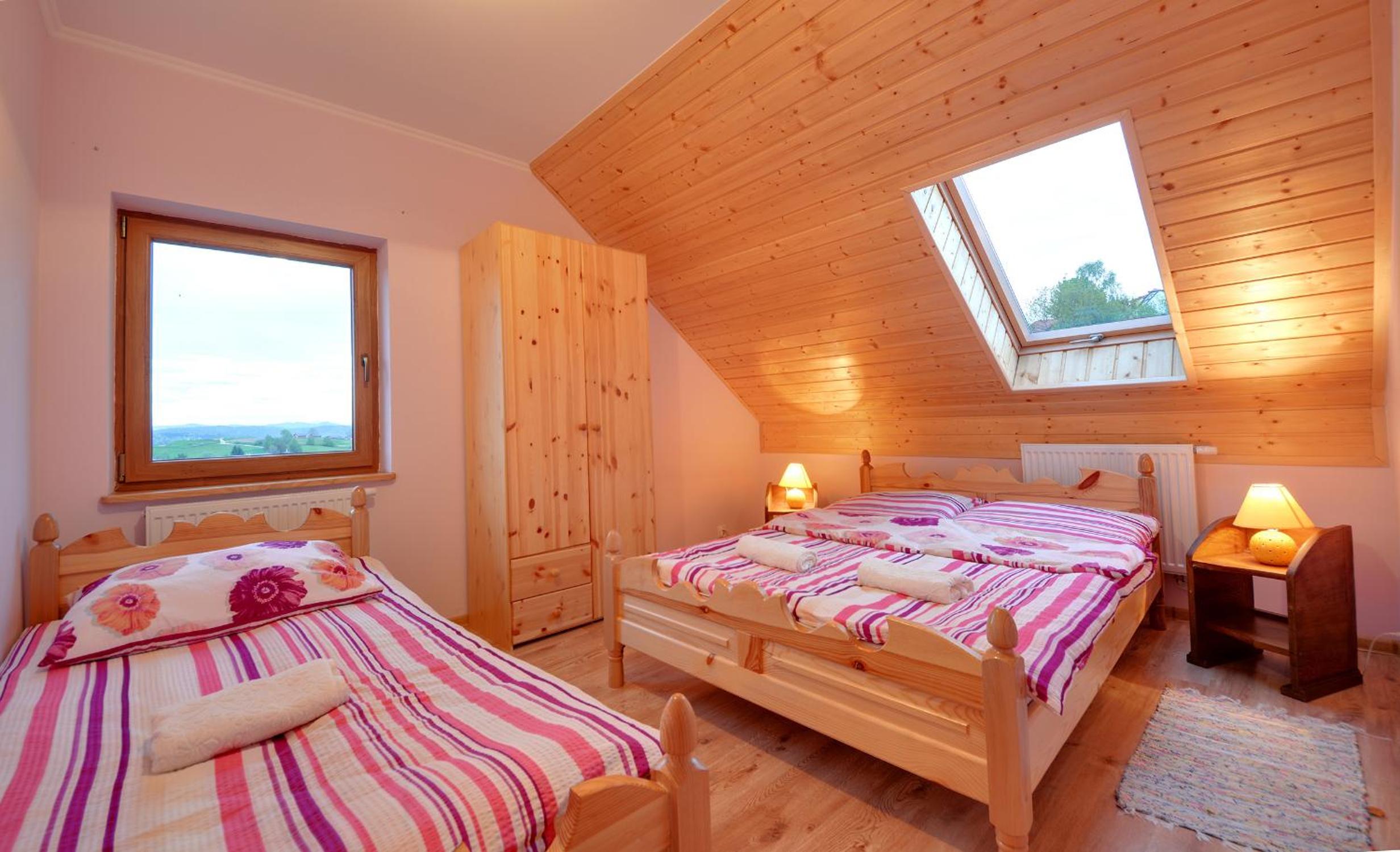 Three-Bedroom Apartment with Terrace and Lake View photo 1