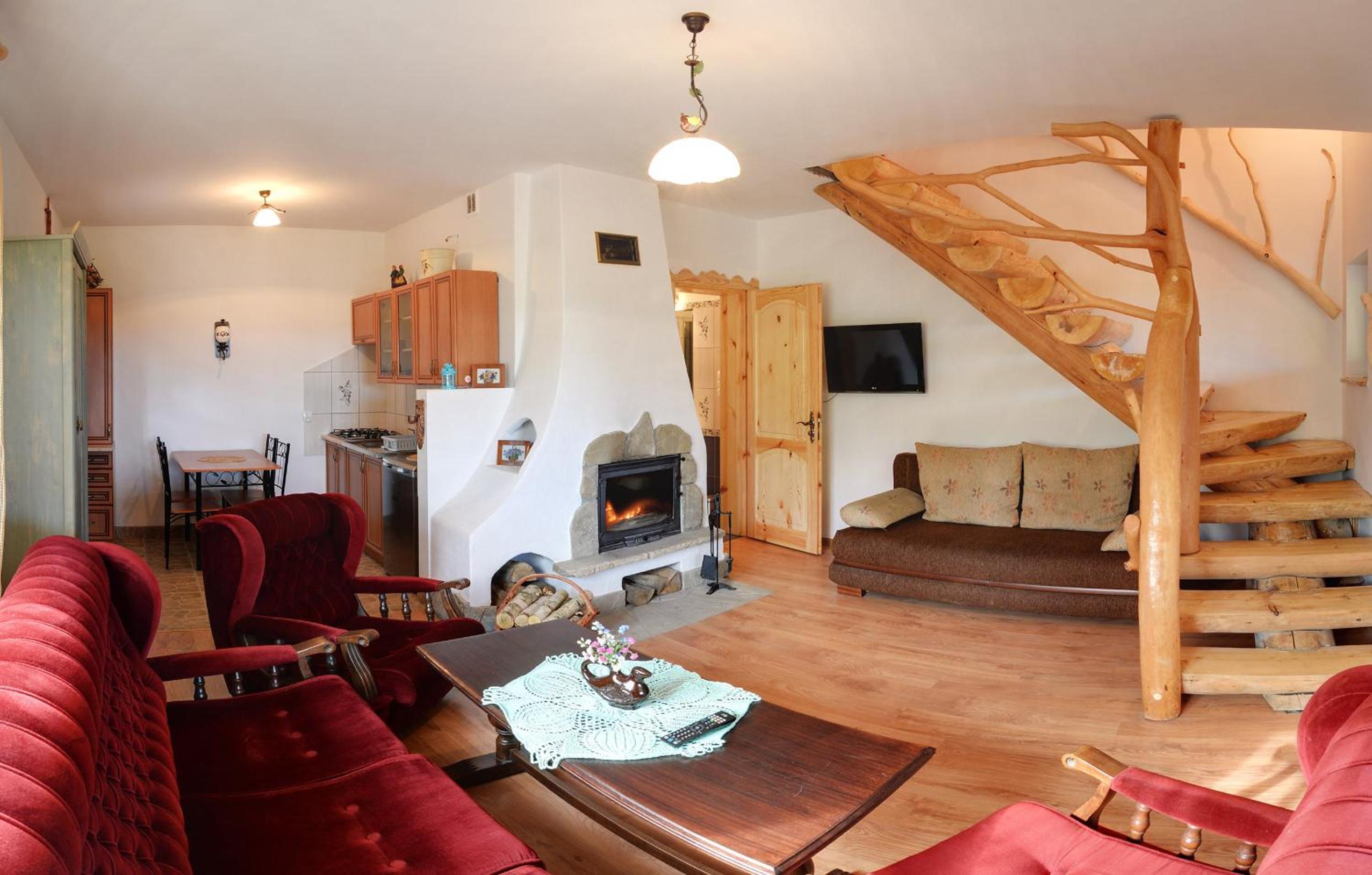 Two-Bedroom Apartment with Terrace and Lake View photo 2