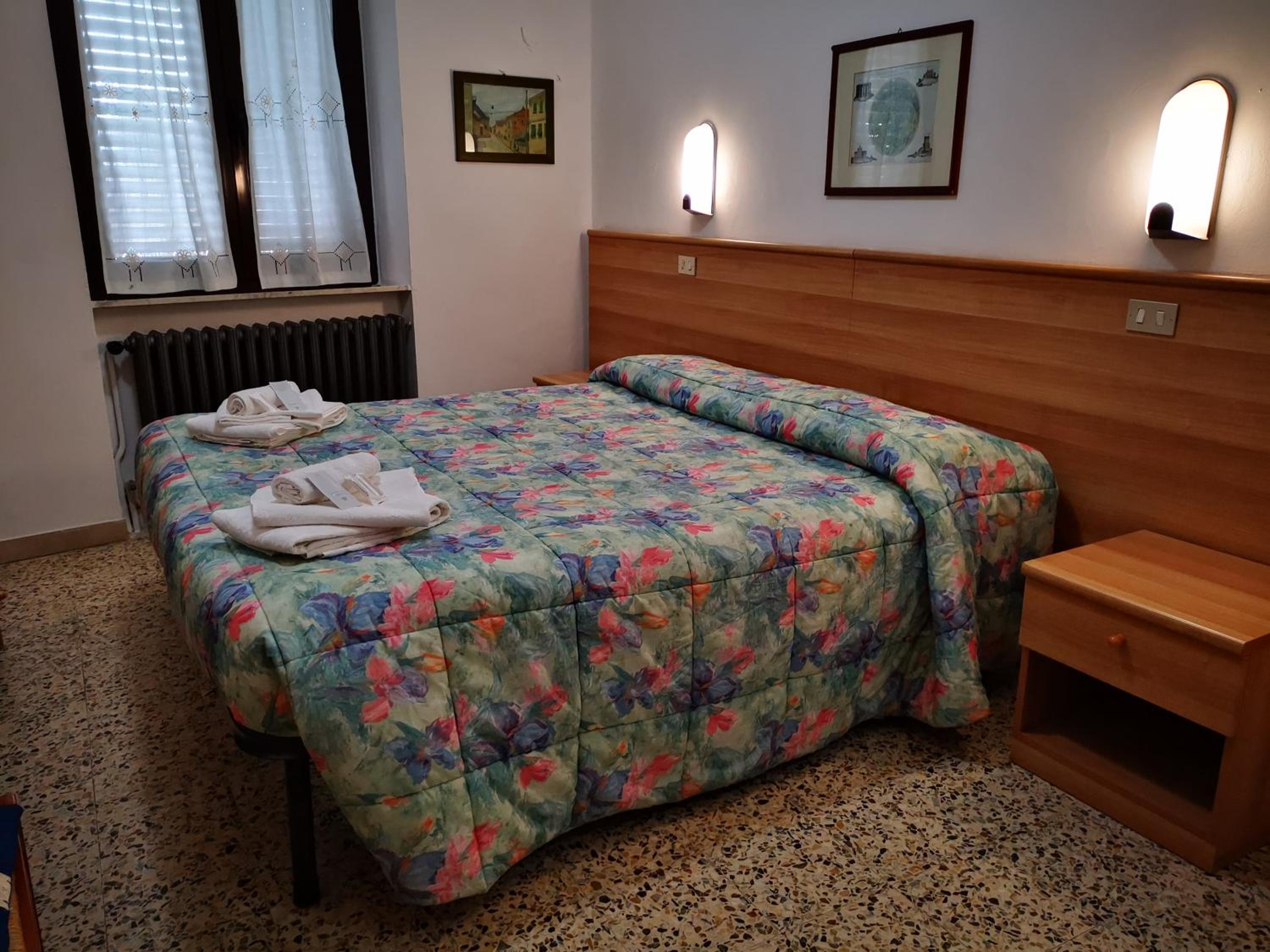 Economy Double or Twin Room photo 1