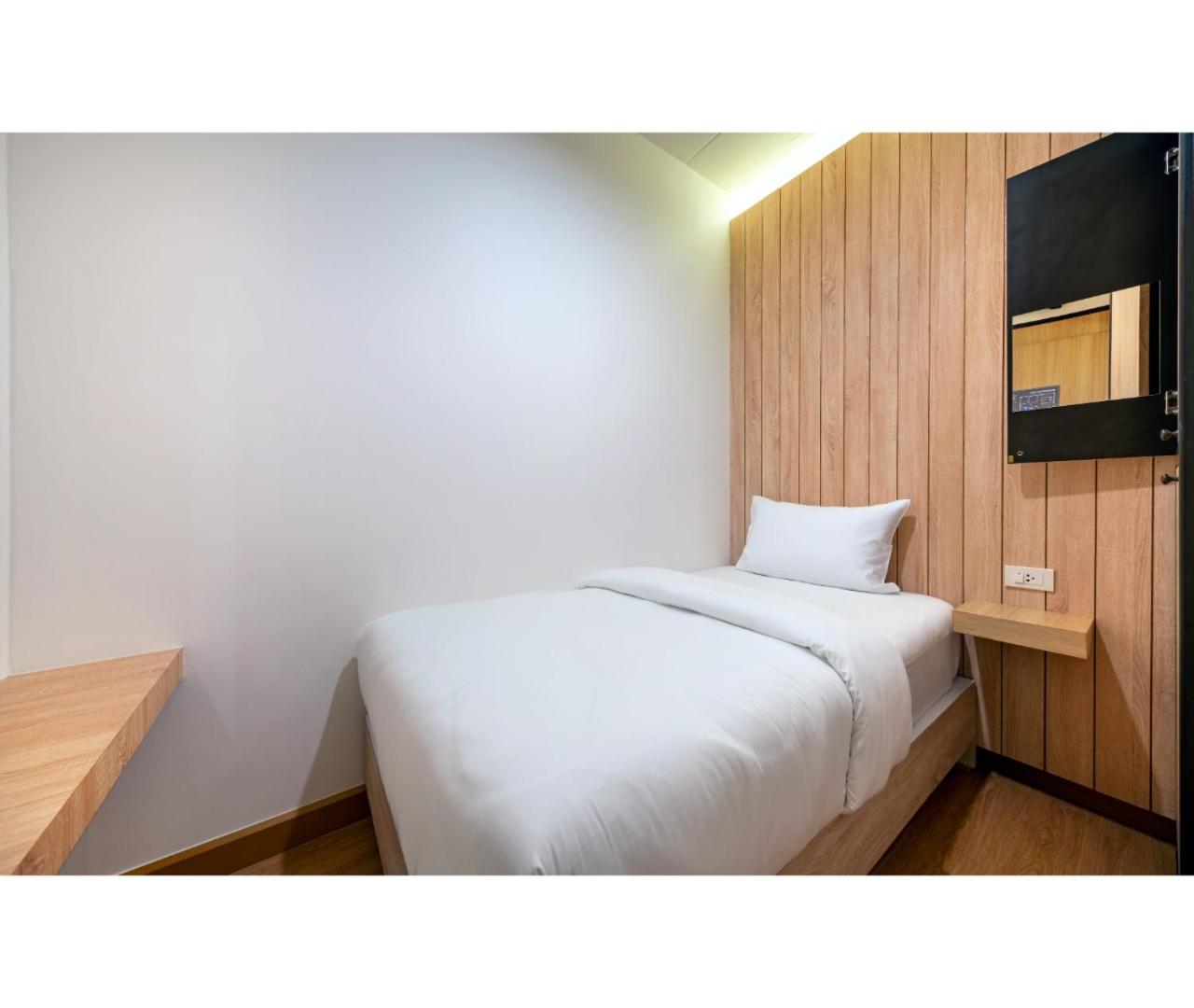 Standard Single Room with Shared Bathroom photo 1