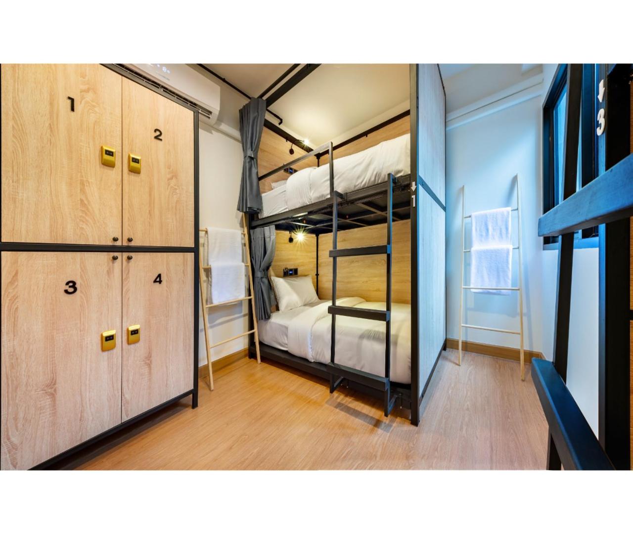 Bunk Bed in Mixed Dormitory Room with Shared Bathroom photo 3
