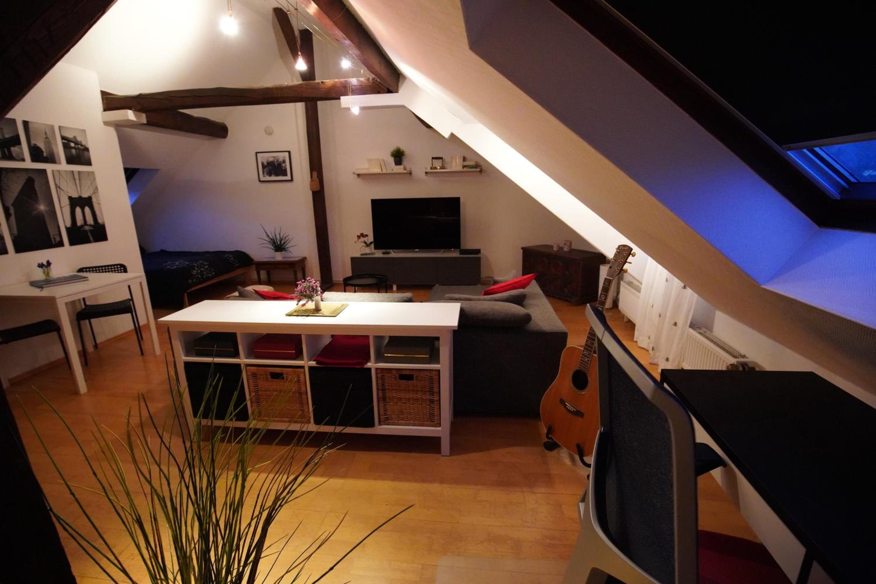 One-Bedroom Apartment photo 1