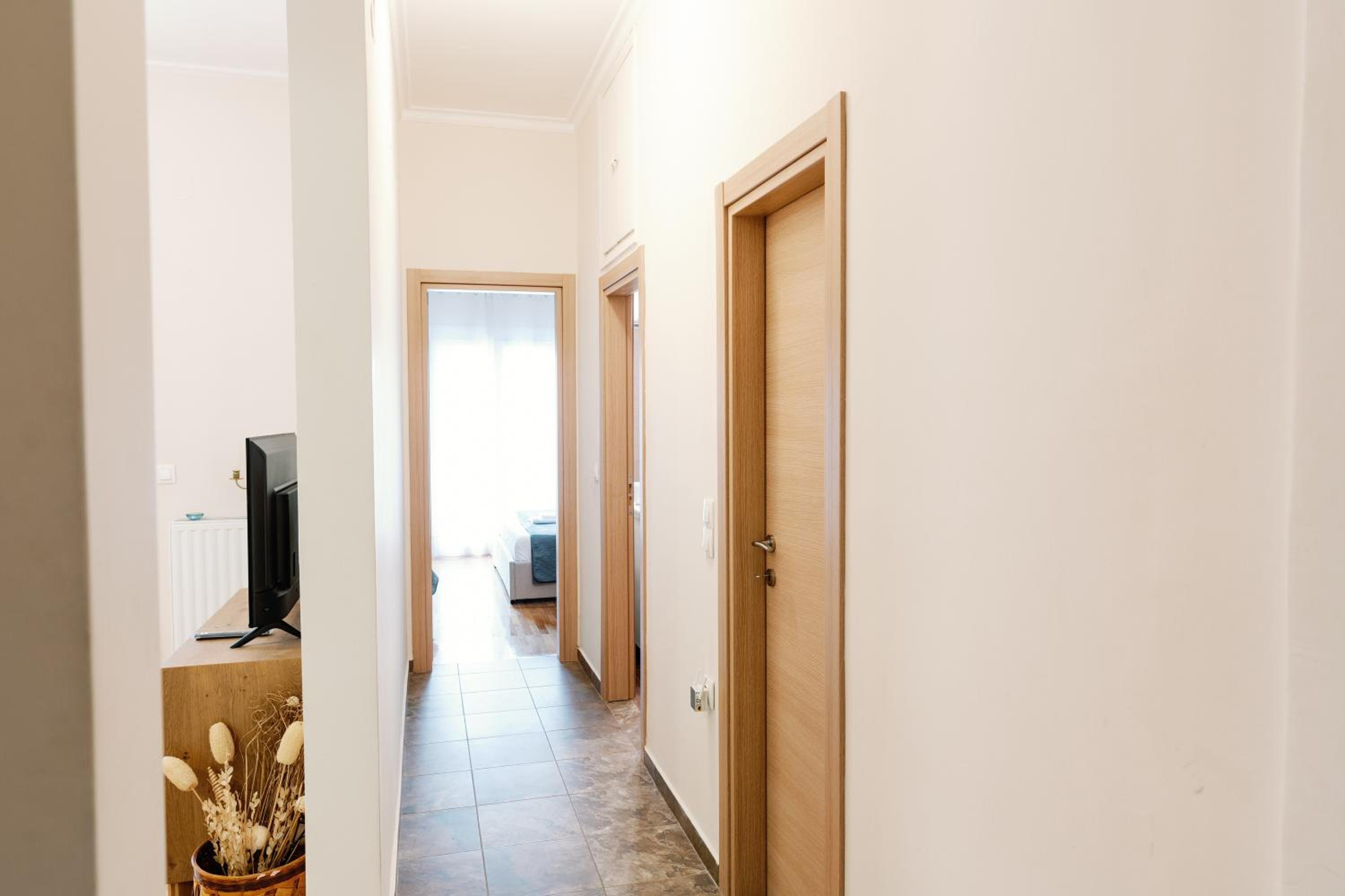 One-Bedroom Apartment - Photo 21