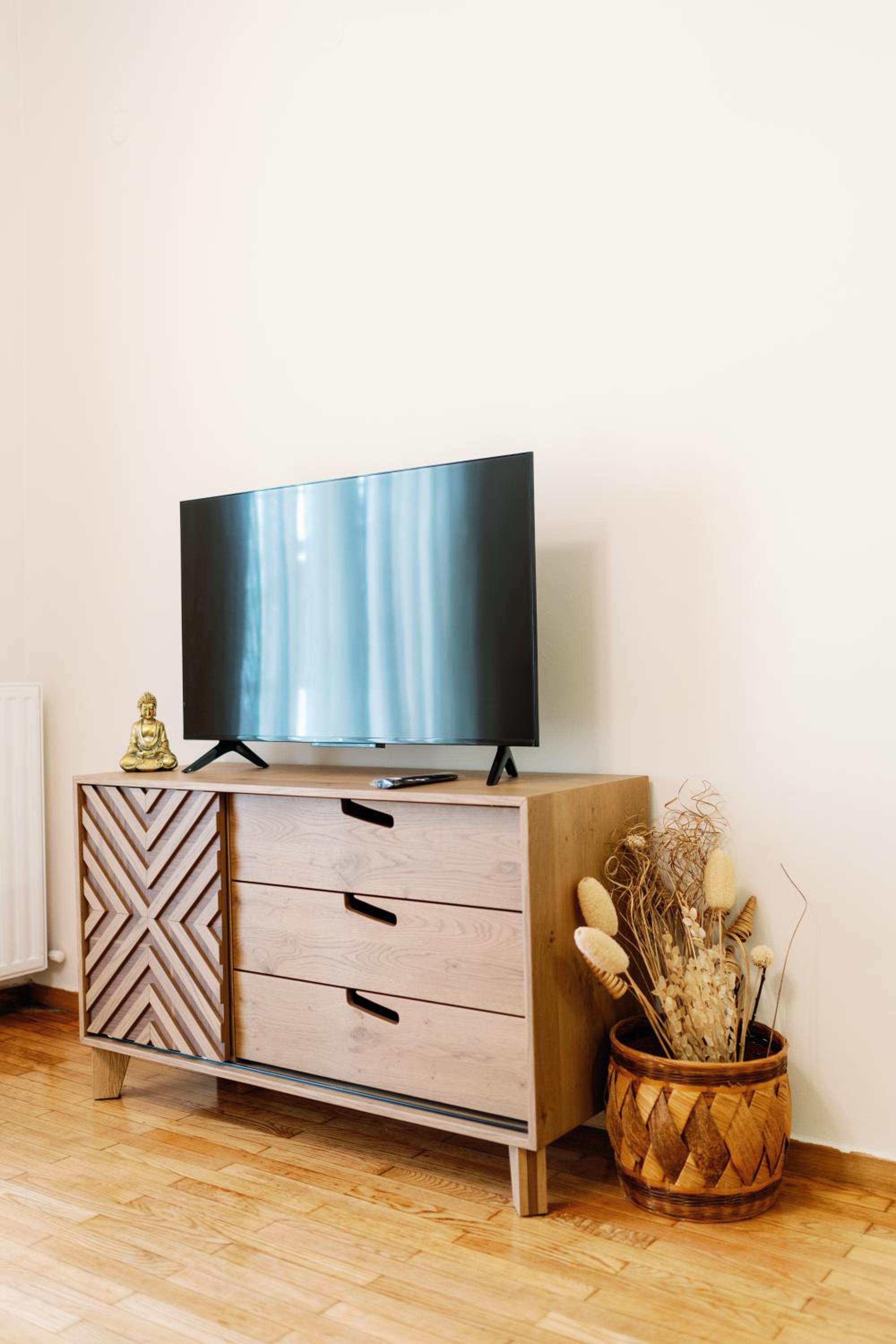 One-Bedroom Apartment - Photo 18