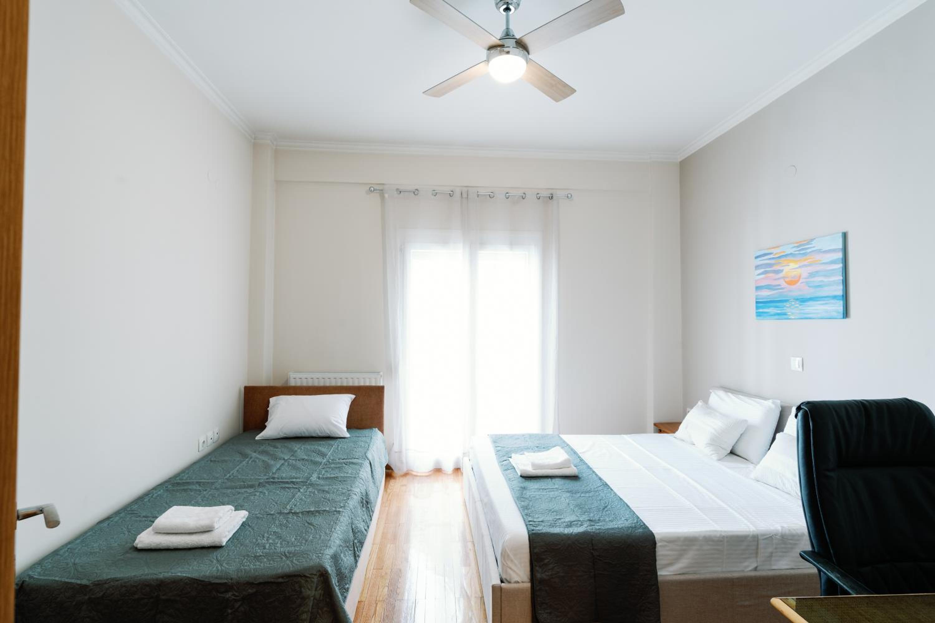 One-Bedroom Apartment - Photo 12