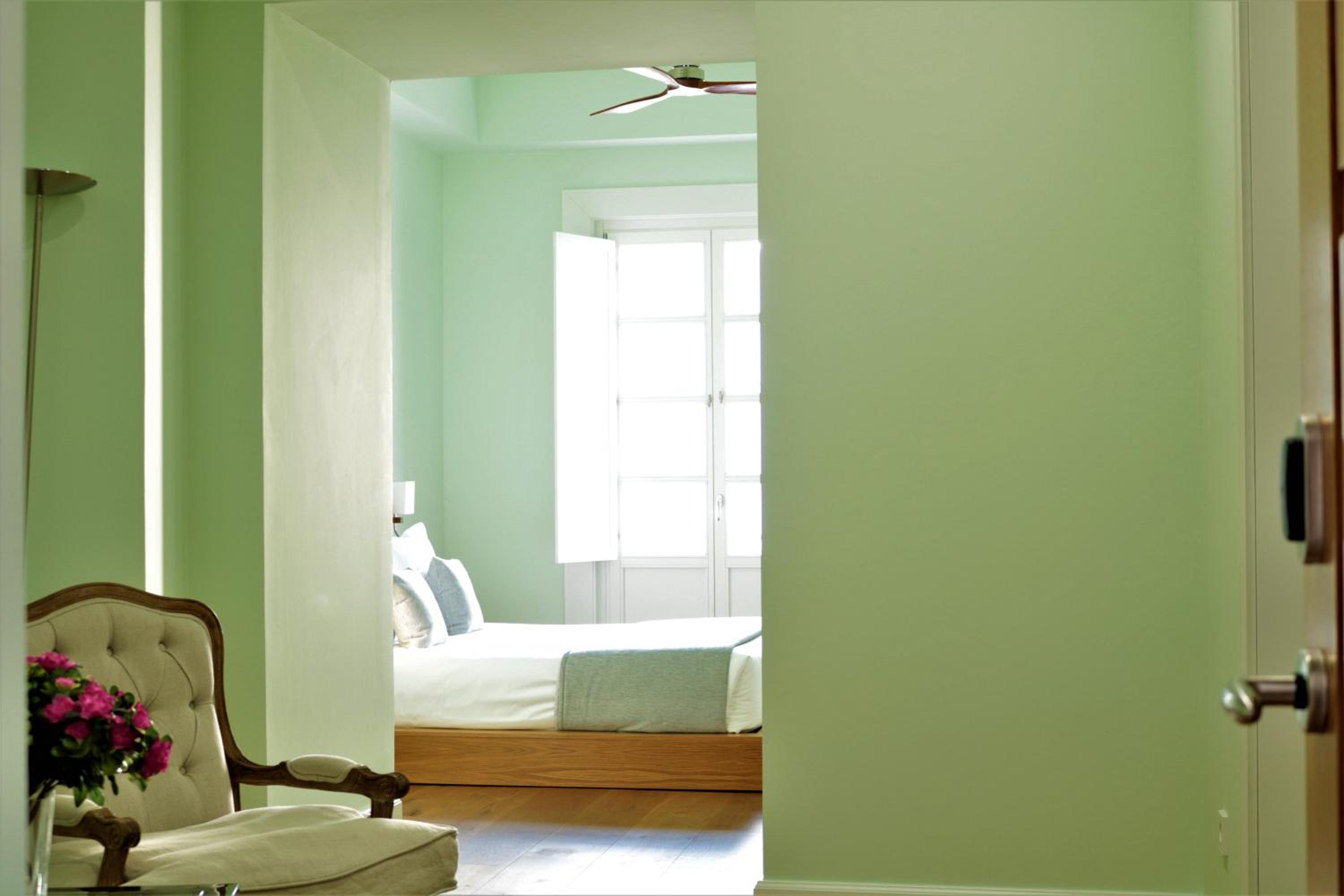 Deluxe Double Room - Photo 8