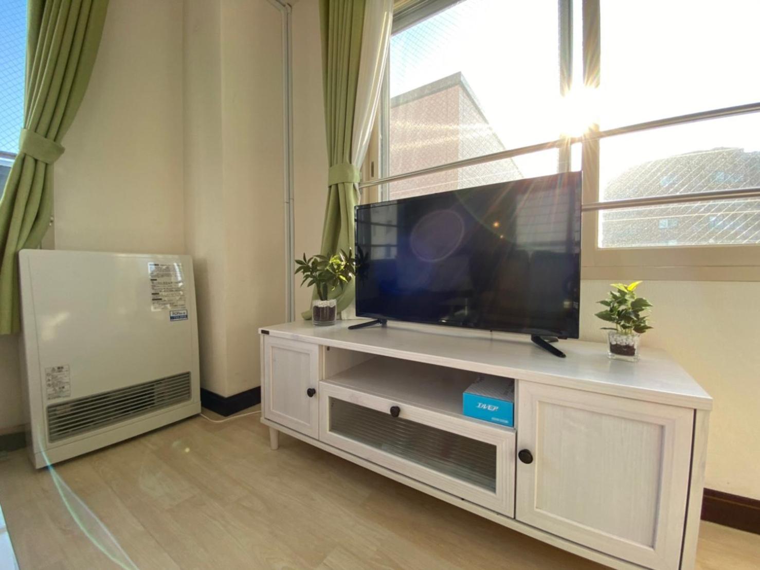 Three-Bedroom Apartment - Photo 23