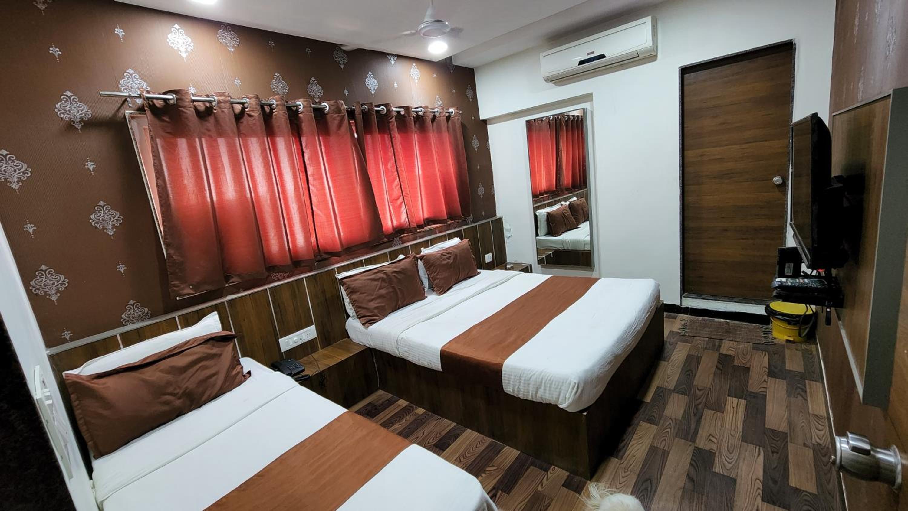 Basic Triple Room - Photo 12