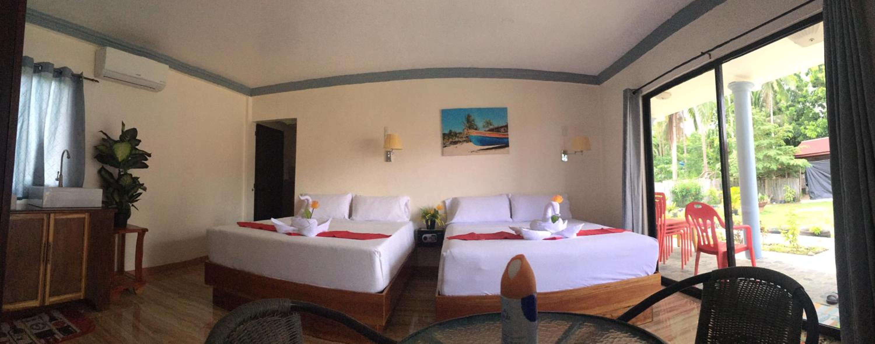 Deluxe Family Room photo 1