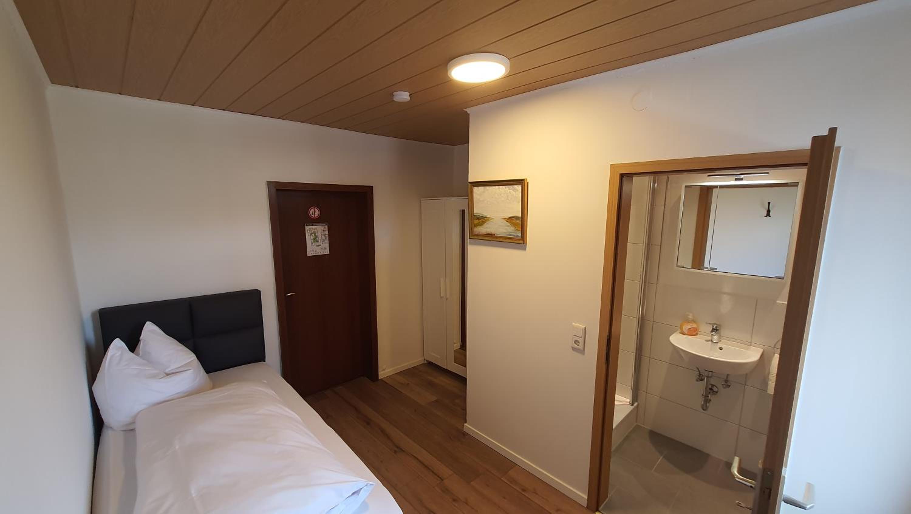 Economy Single Room