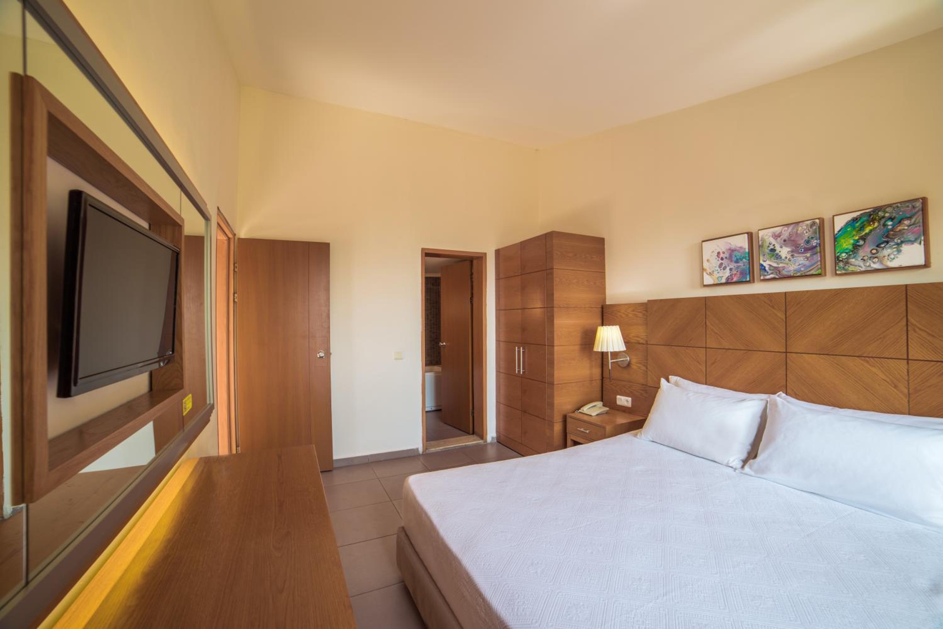 Chambre Club (3 Adultes + 1 Enfant)