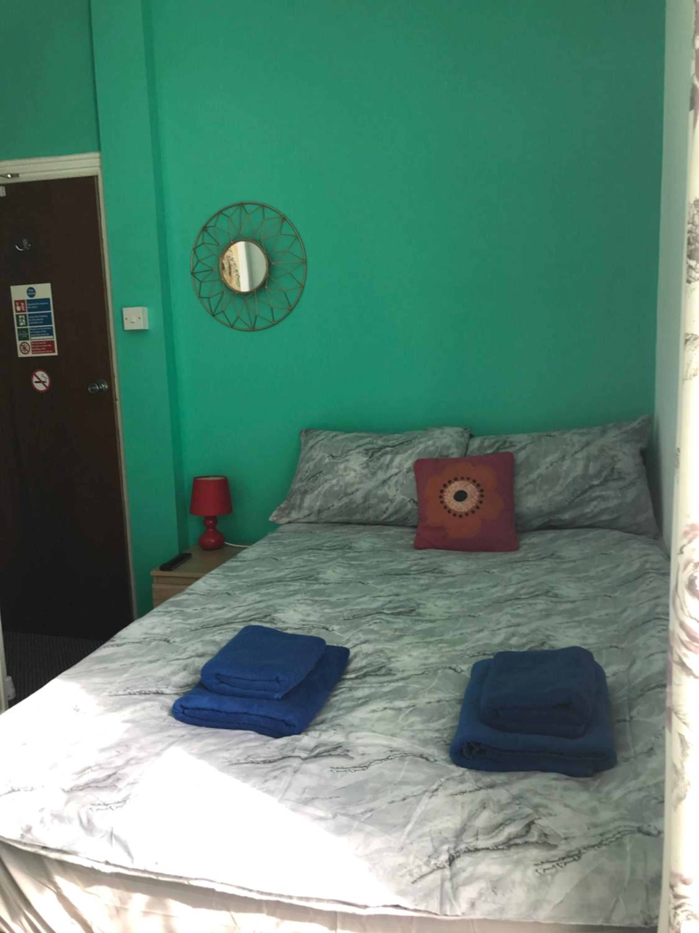 Double Room - Photo 3