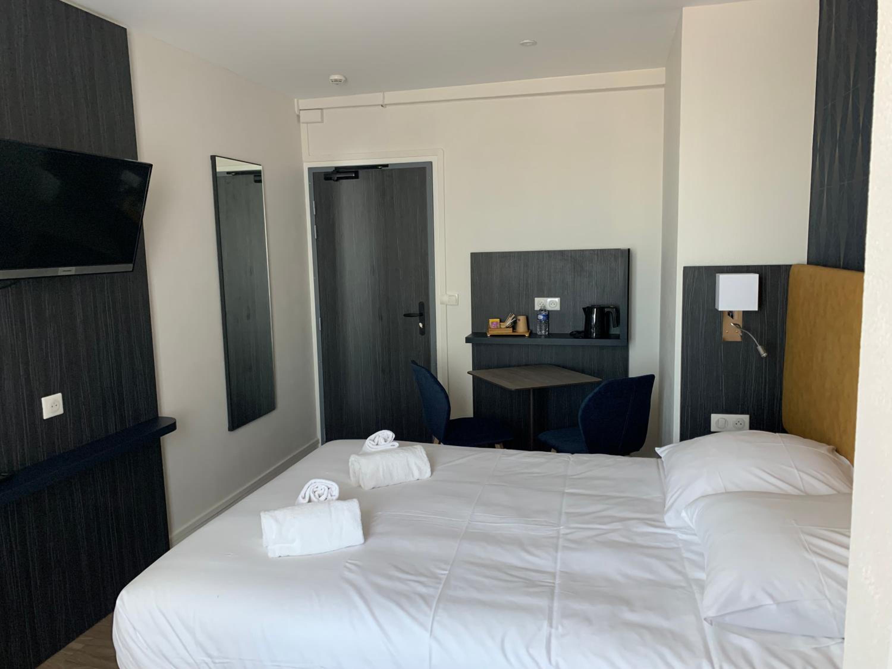 Deluxe Double Room - Photo 4