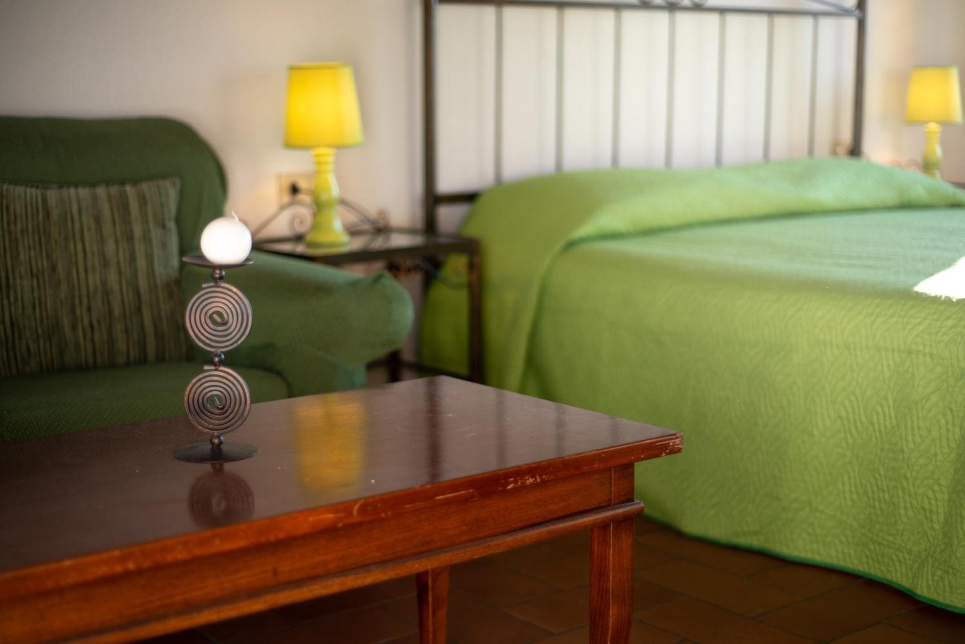 Large Double Room photo 1