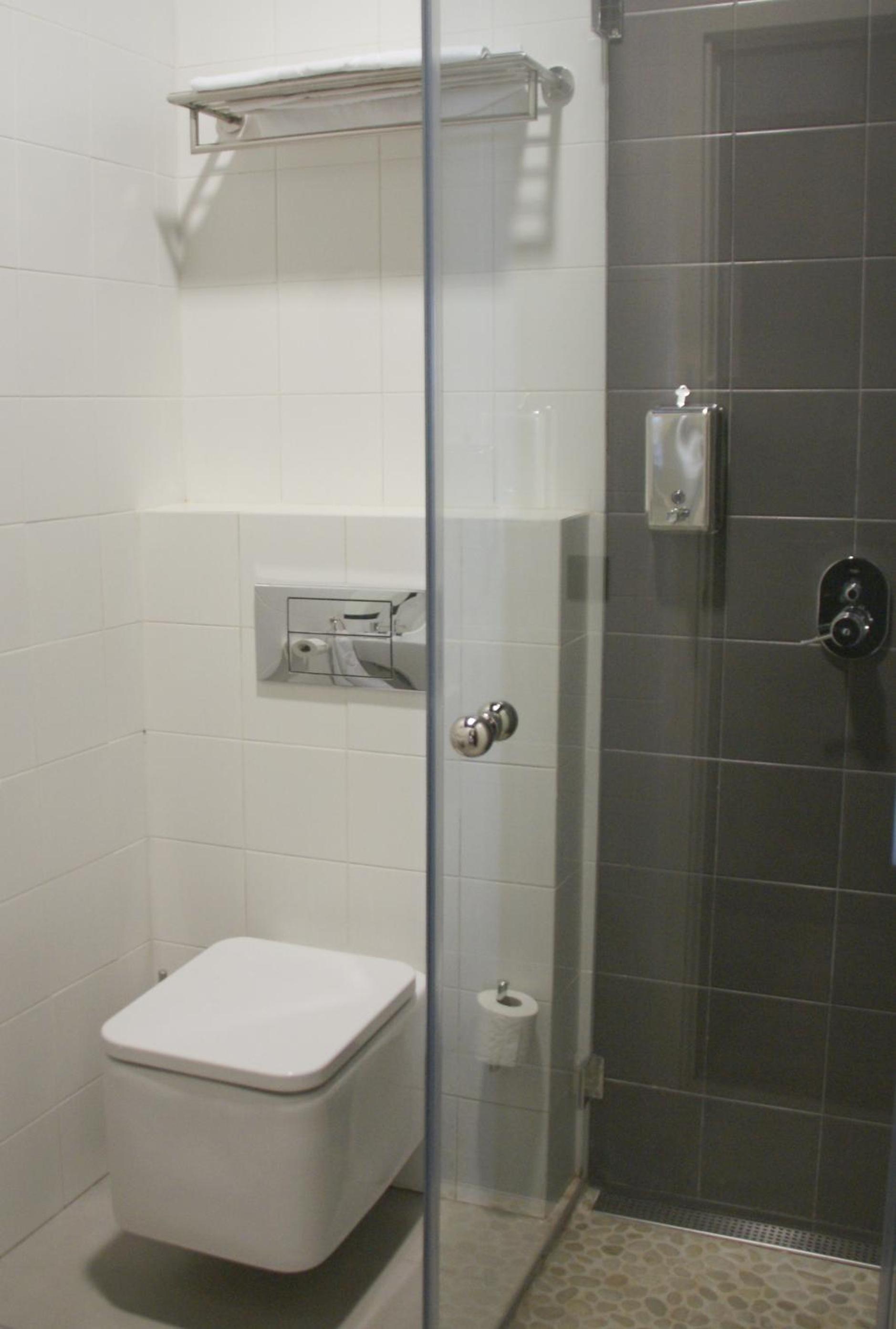 Triple Room with Private Bathroom - Photo 6