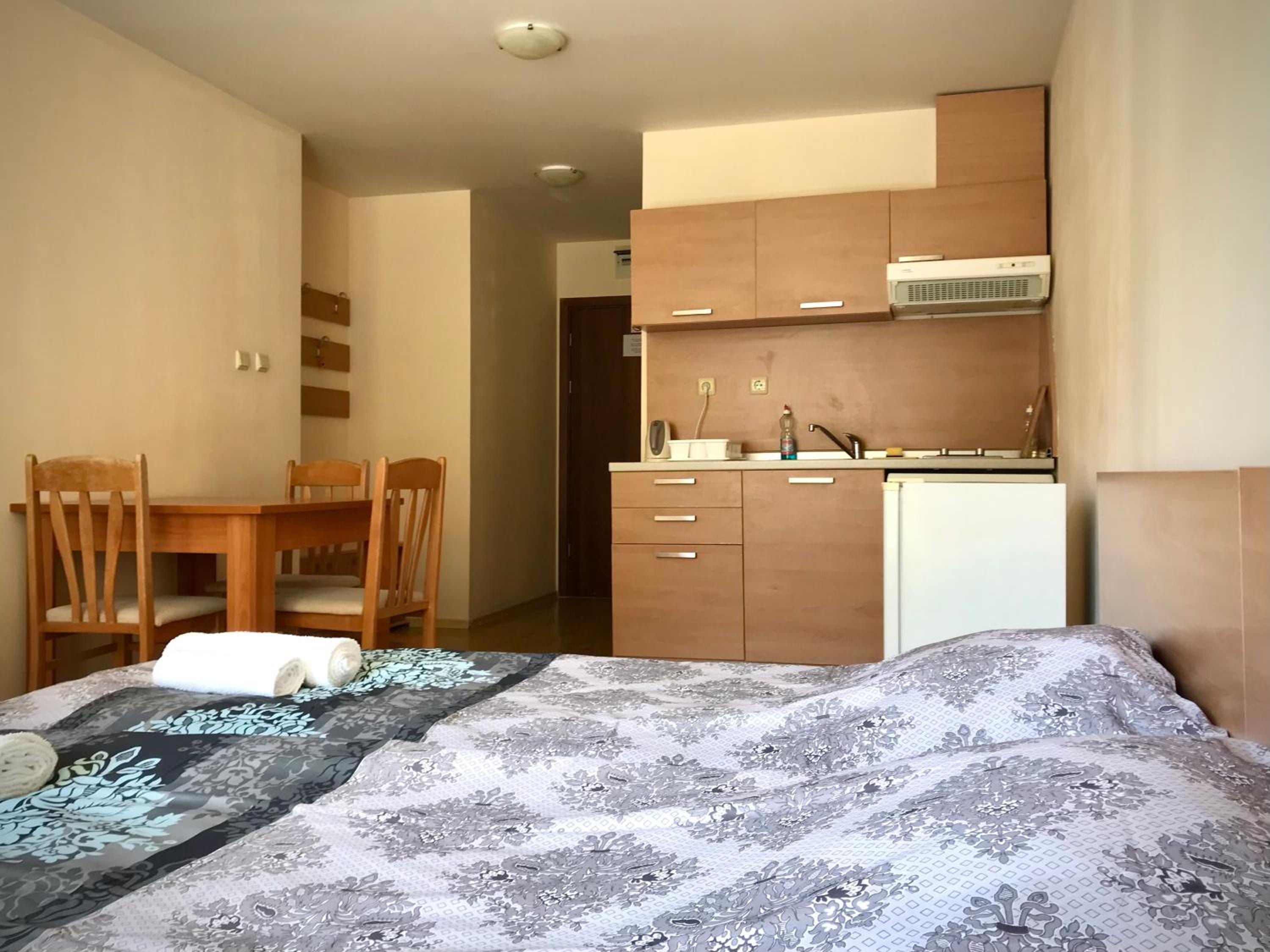 Studio Apartment photo 3