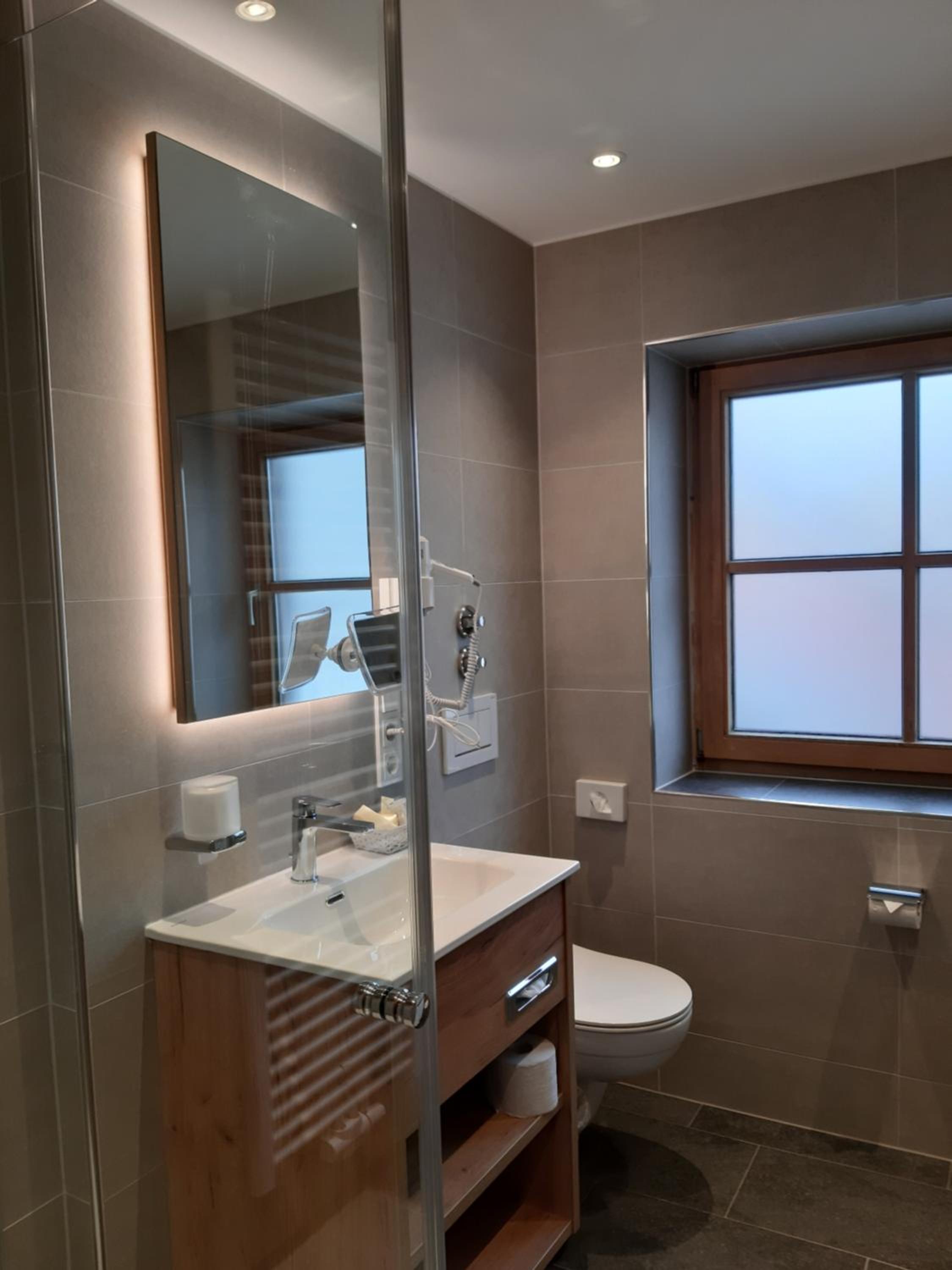 Double Room - Photo 11