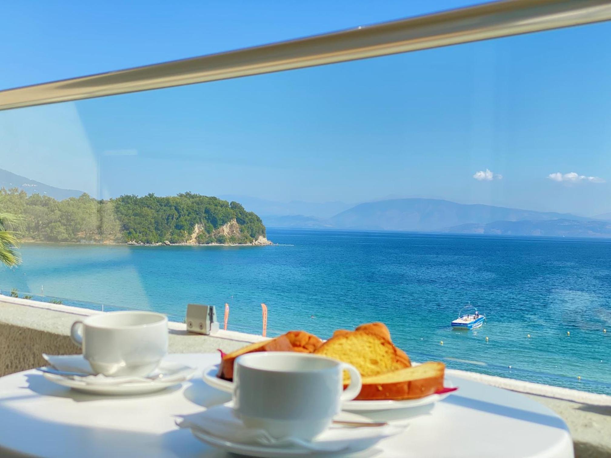 Superior Double or Twin Room with Sea View photo 2