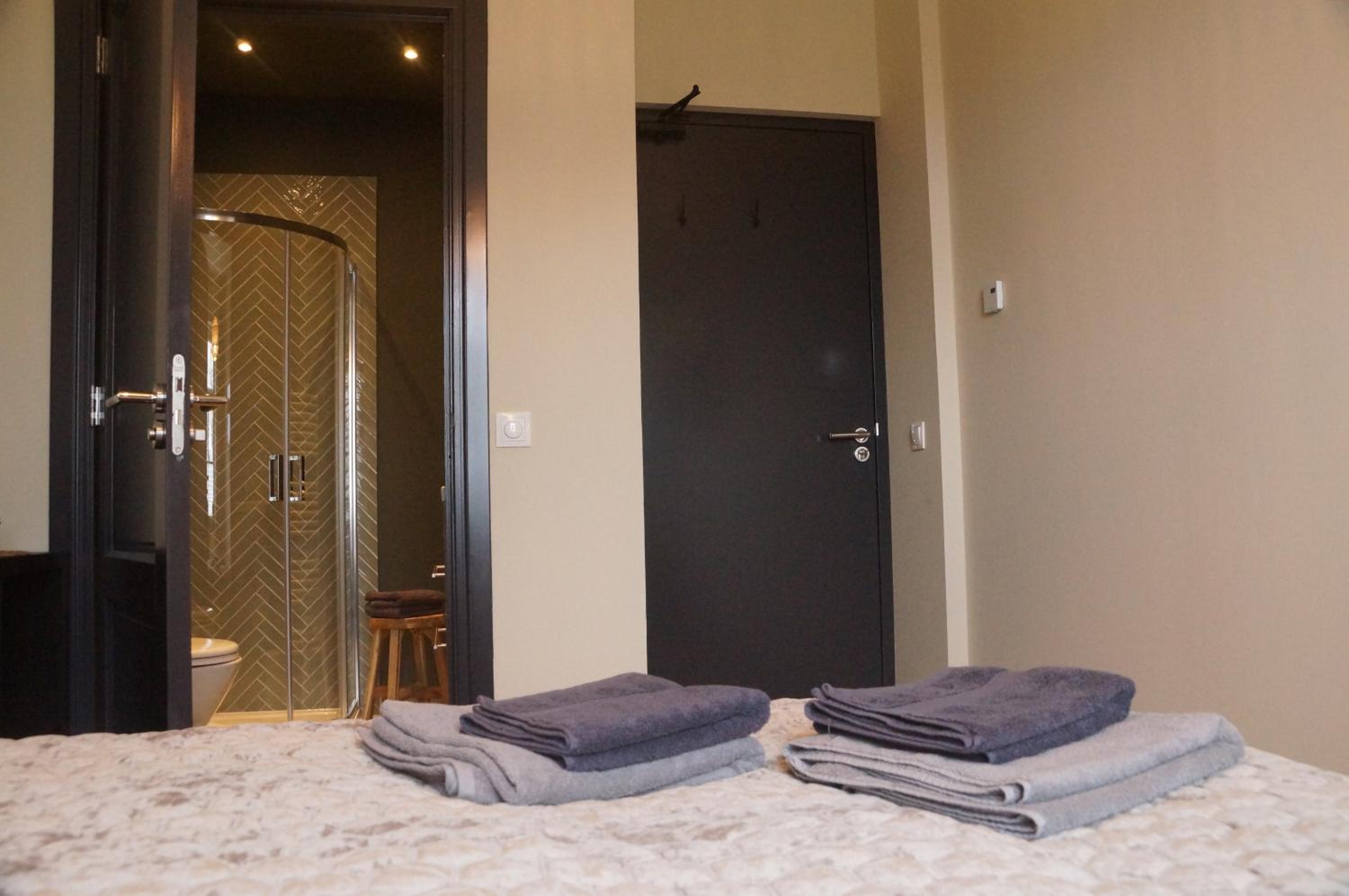 Double Room with Private Bathroom photo 3