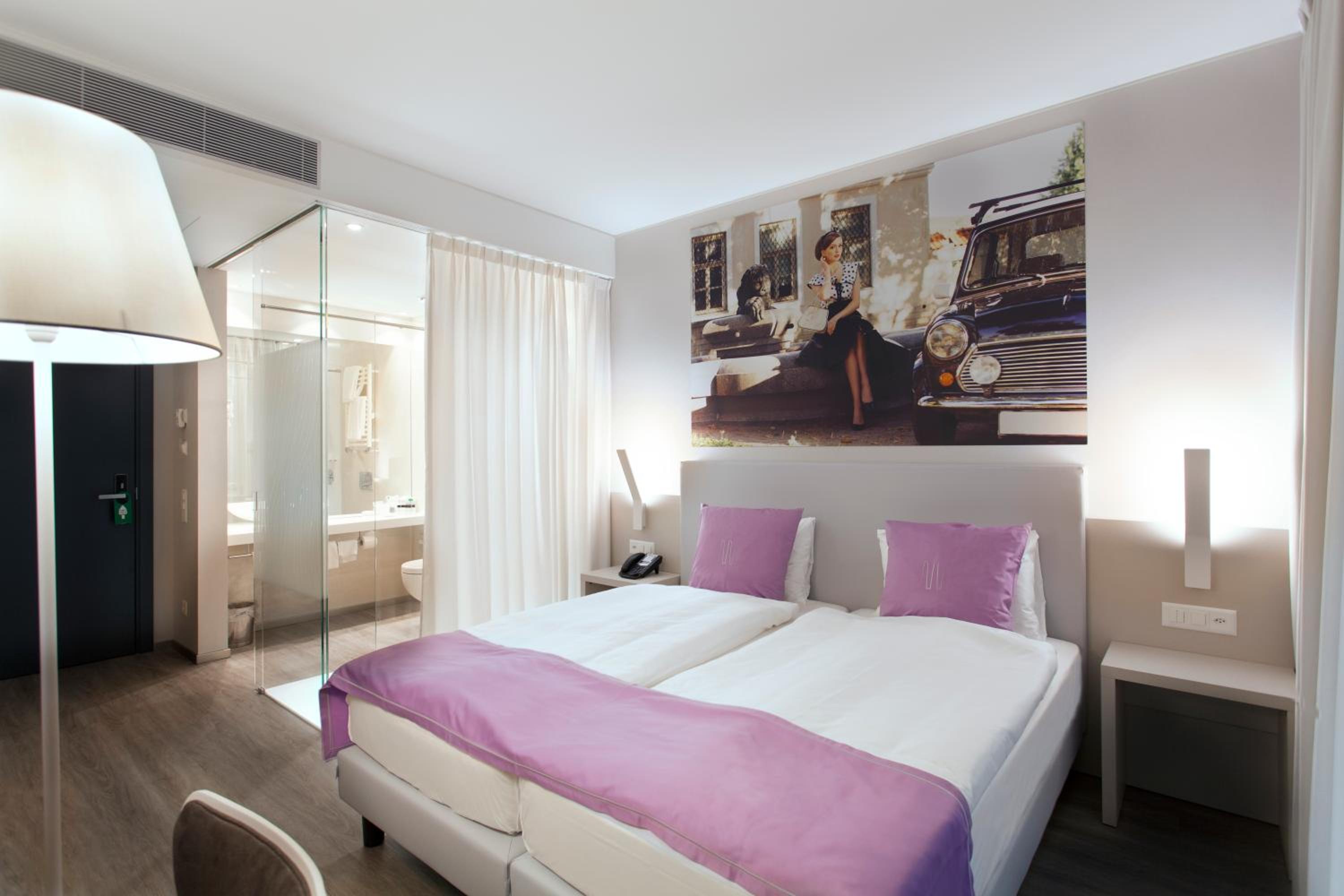 Two Adjacent Double Rooms (Non Connecting)
