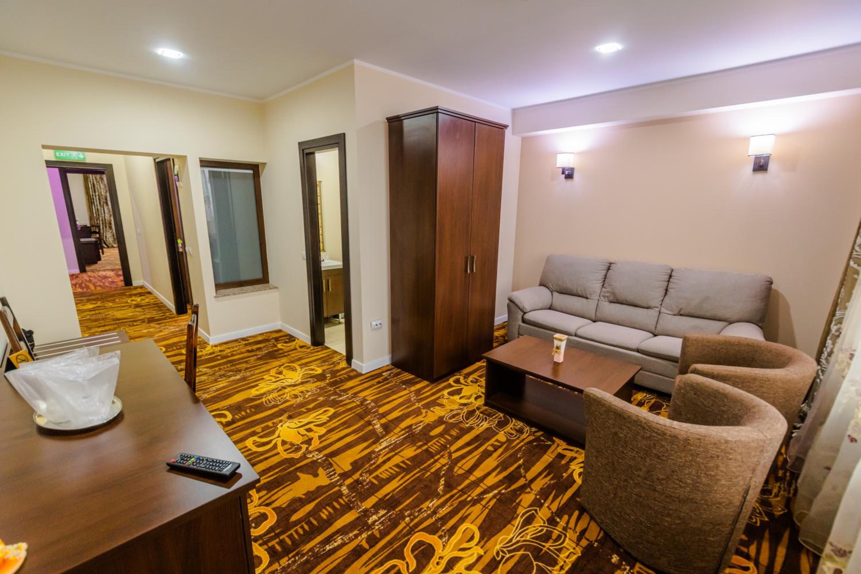 Suite with Balcony - Photo 1
