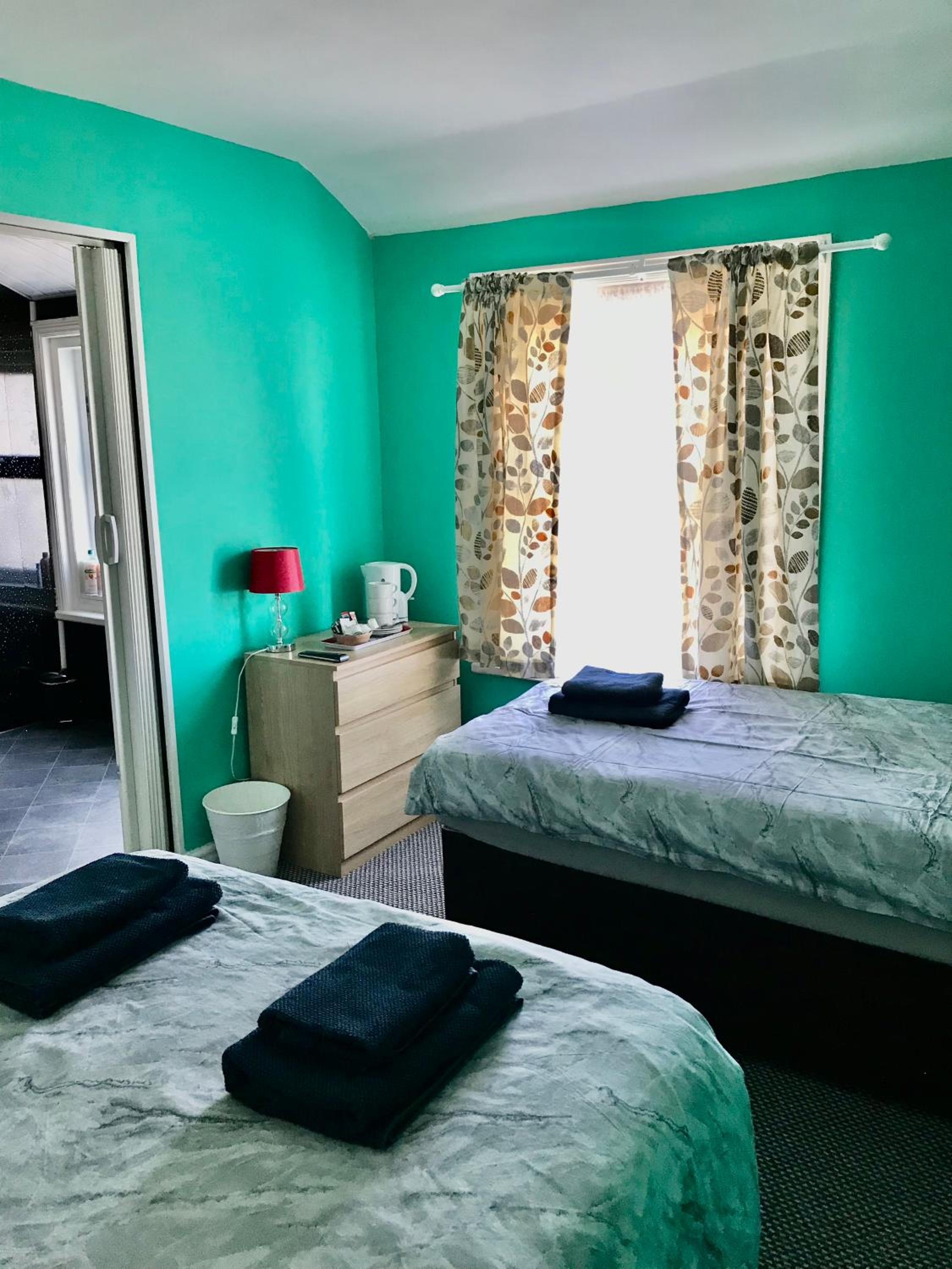 Comfort Triple Room with Shower - Photo 8