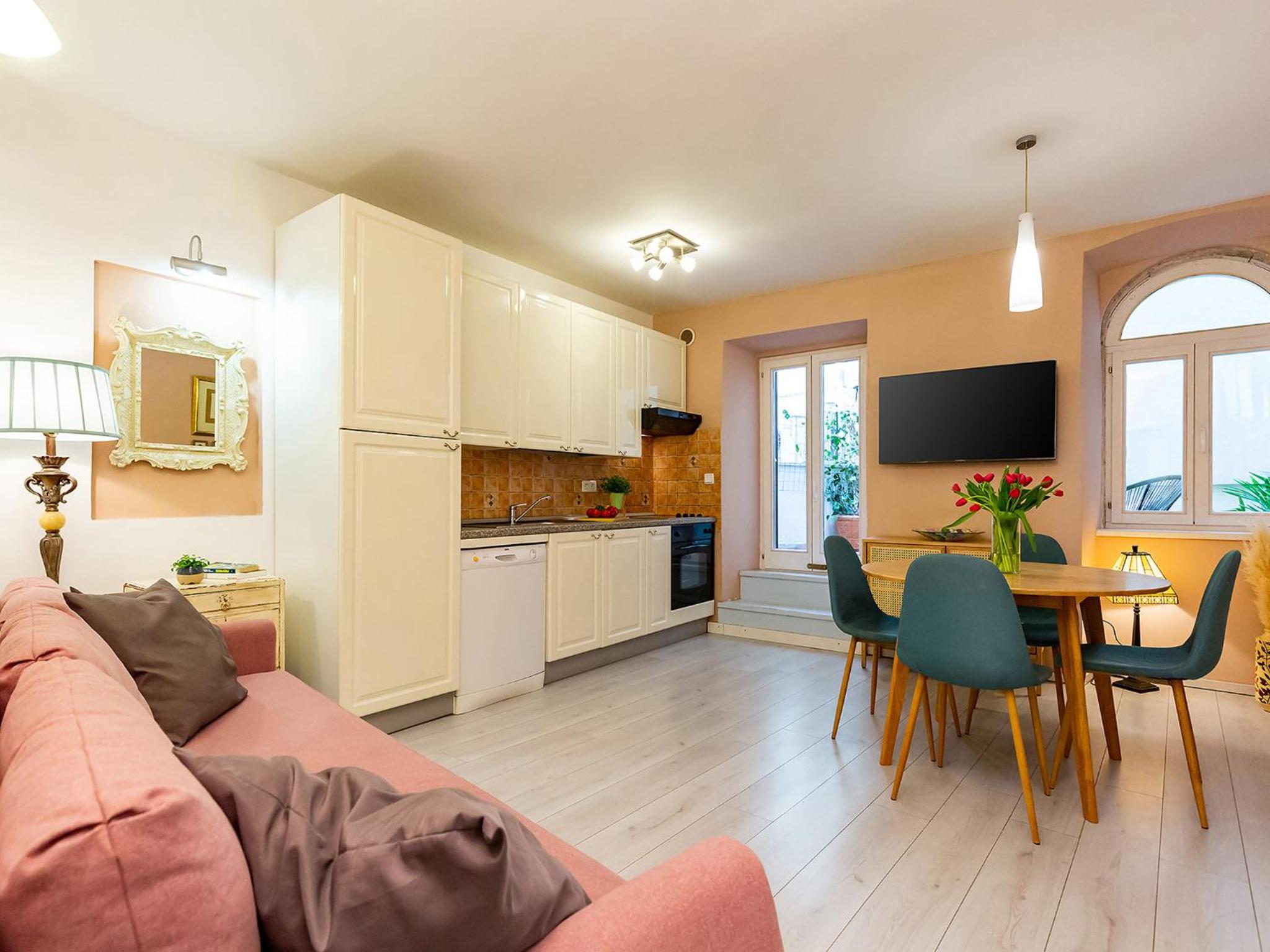 One-Bedroom Apartment