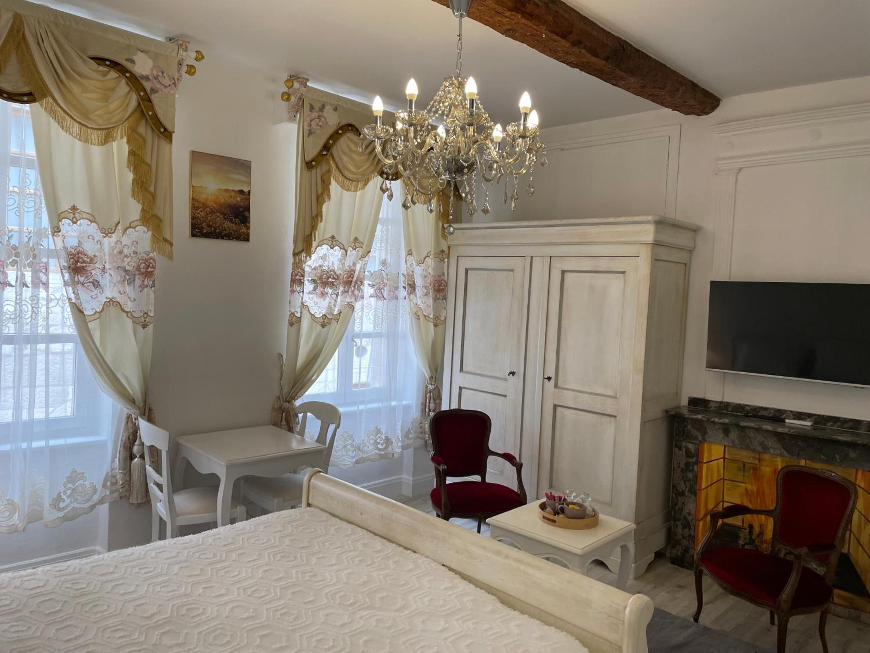 Double Room - Photo 6