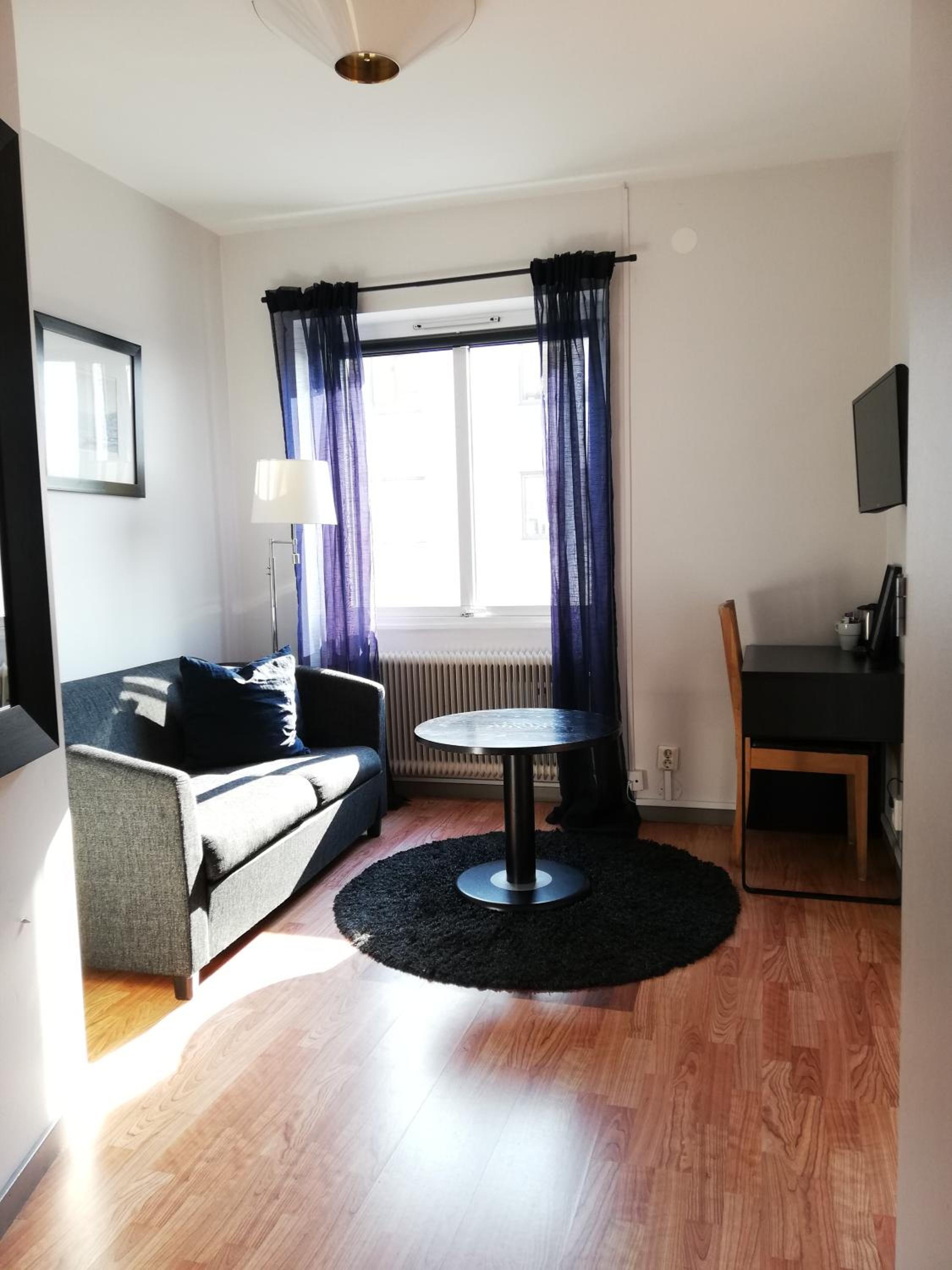 Double or Twin Room - Photo 2