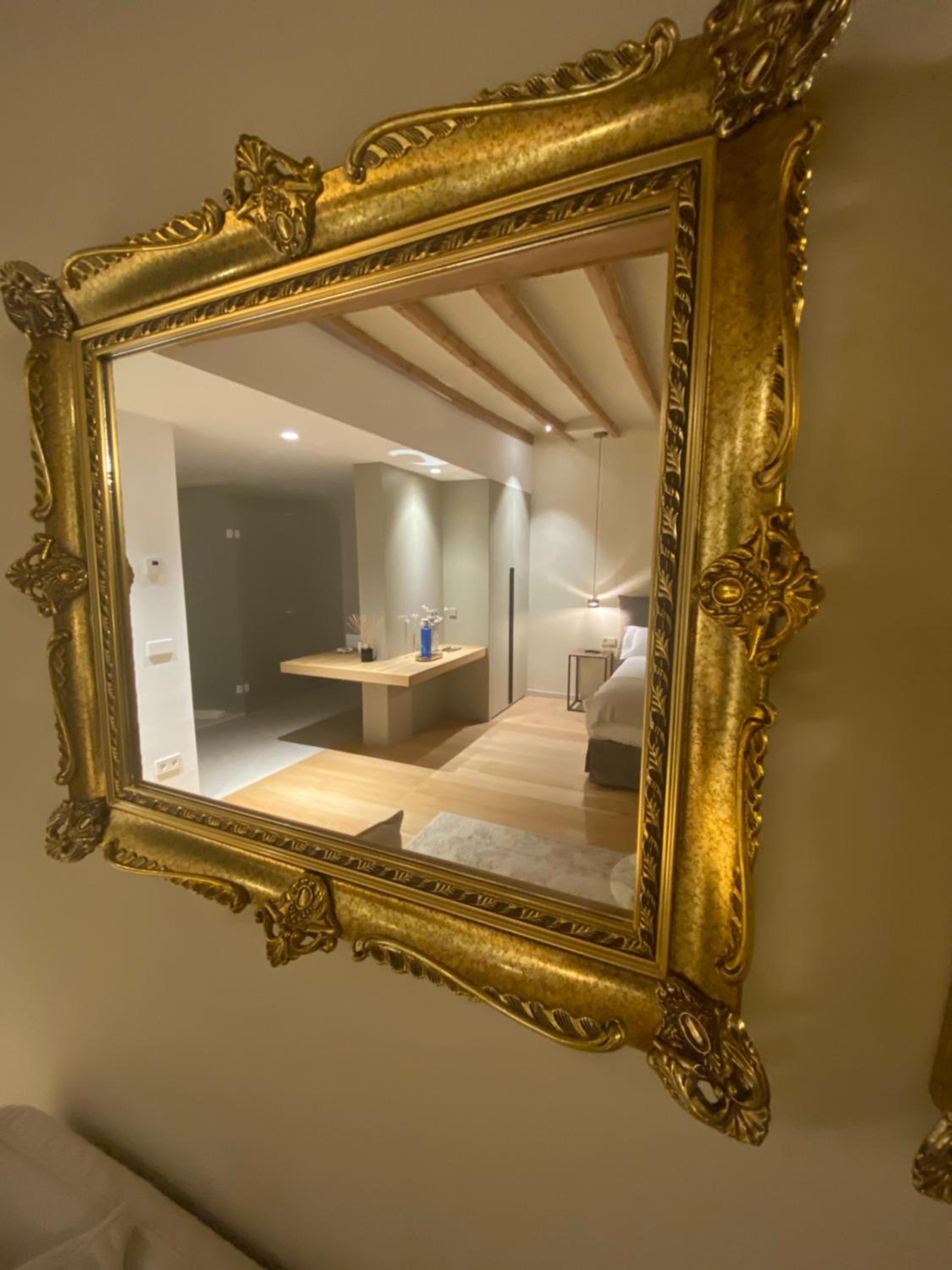 Junior Suite with Balcony - Photo 7