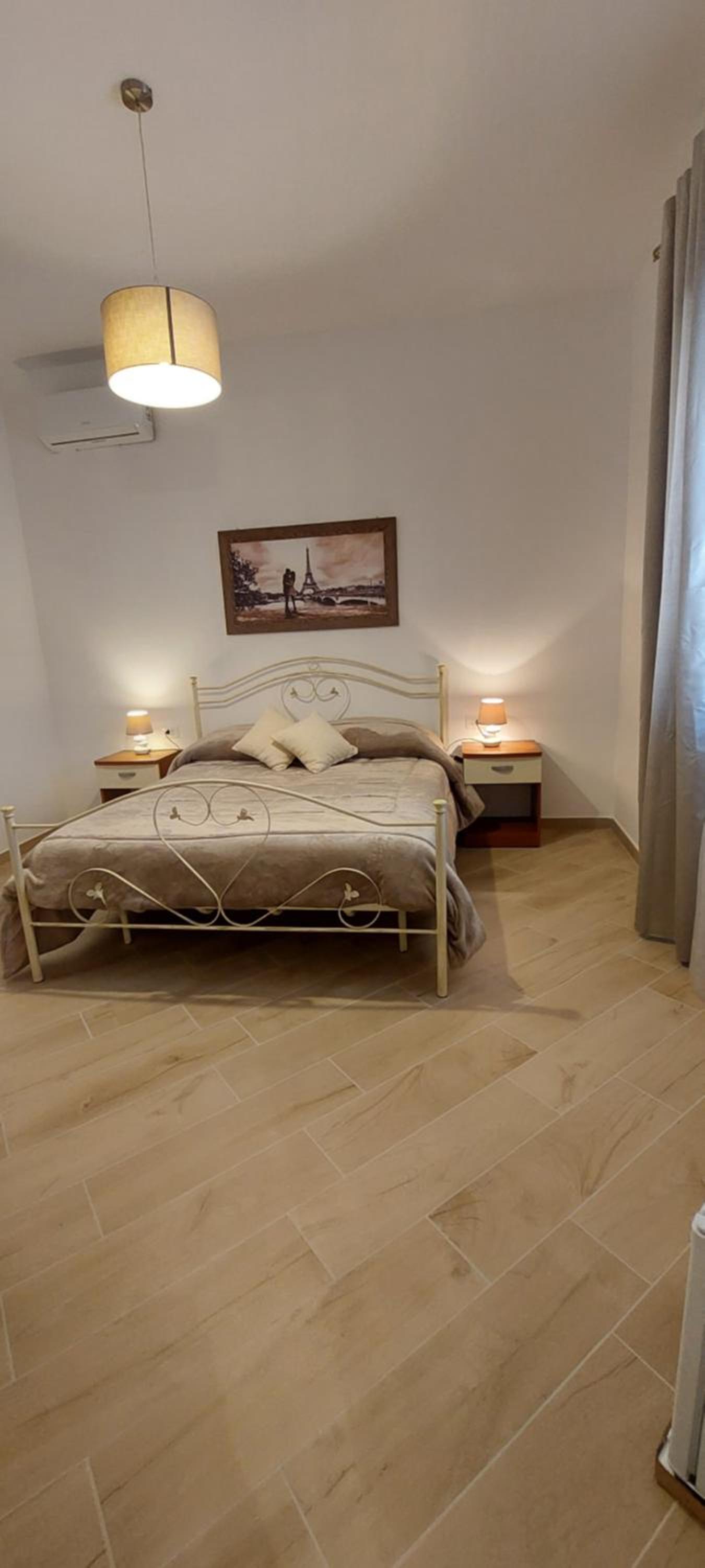 Deluxe Double Room with Shower