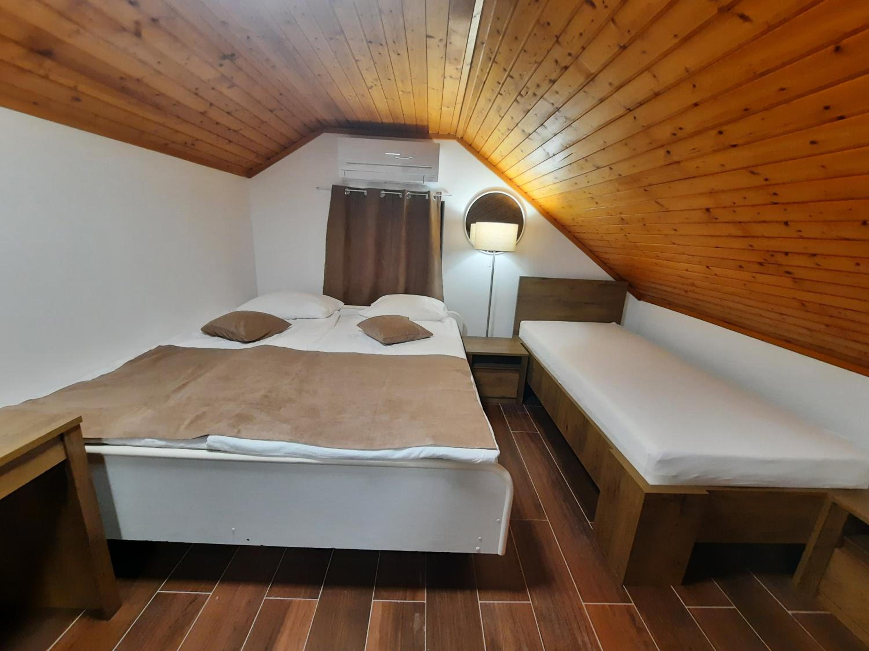 Family Room - Photo 6