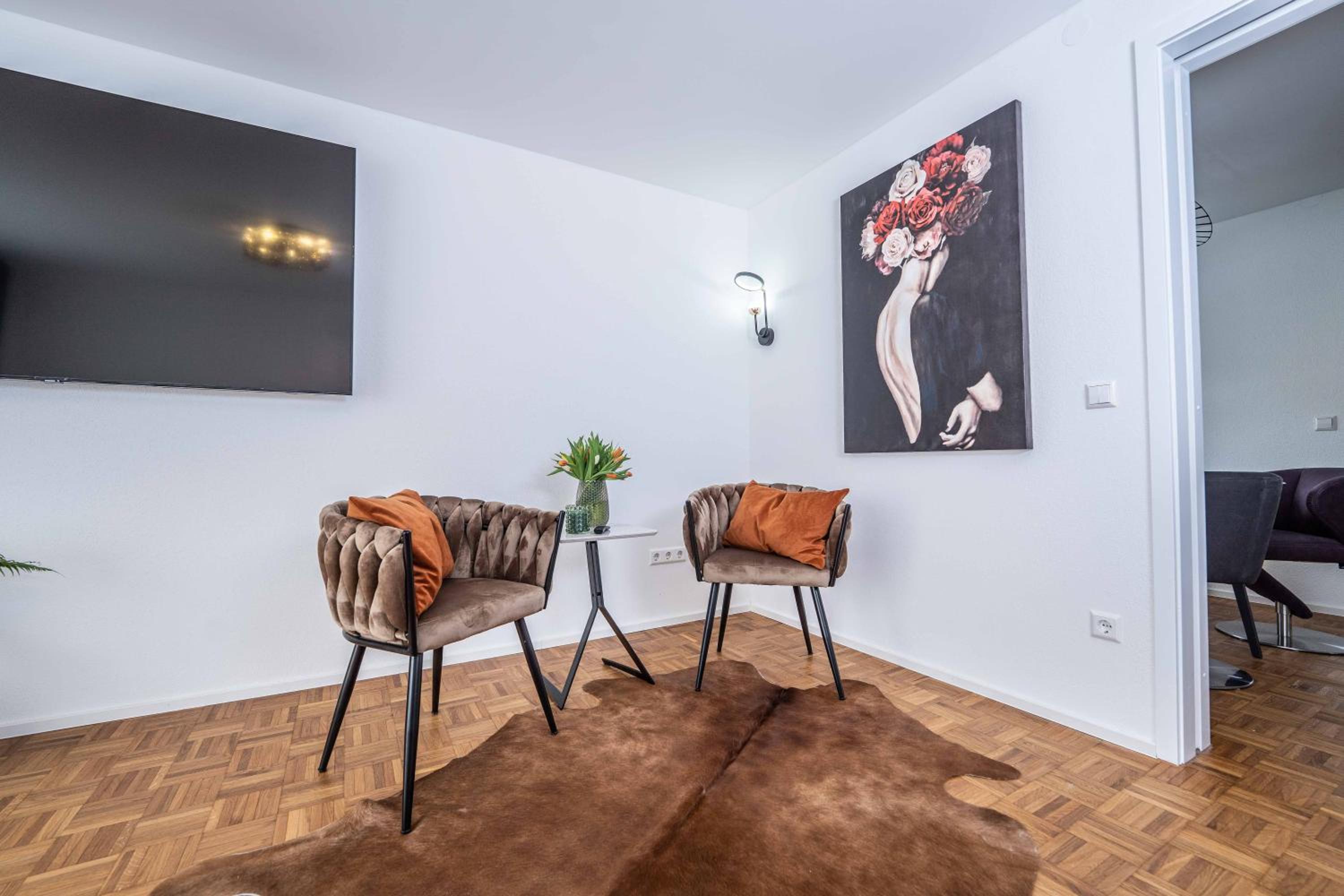 Two-Bedroom Apartment - Photo 3