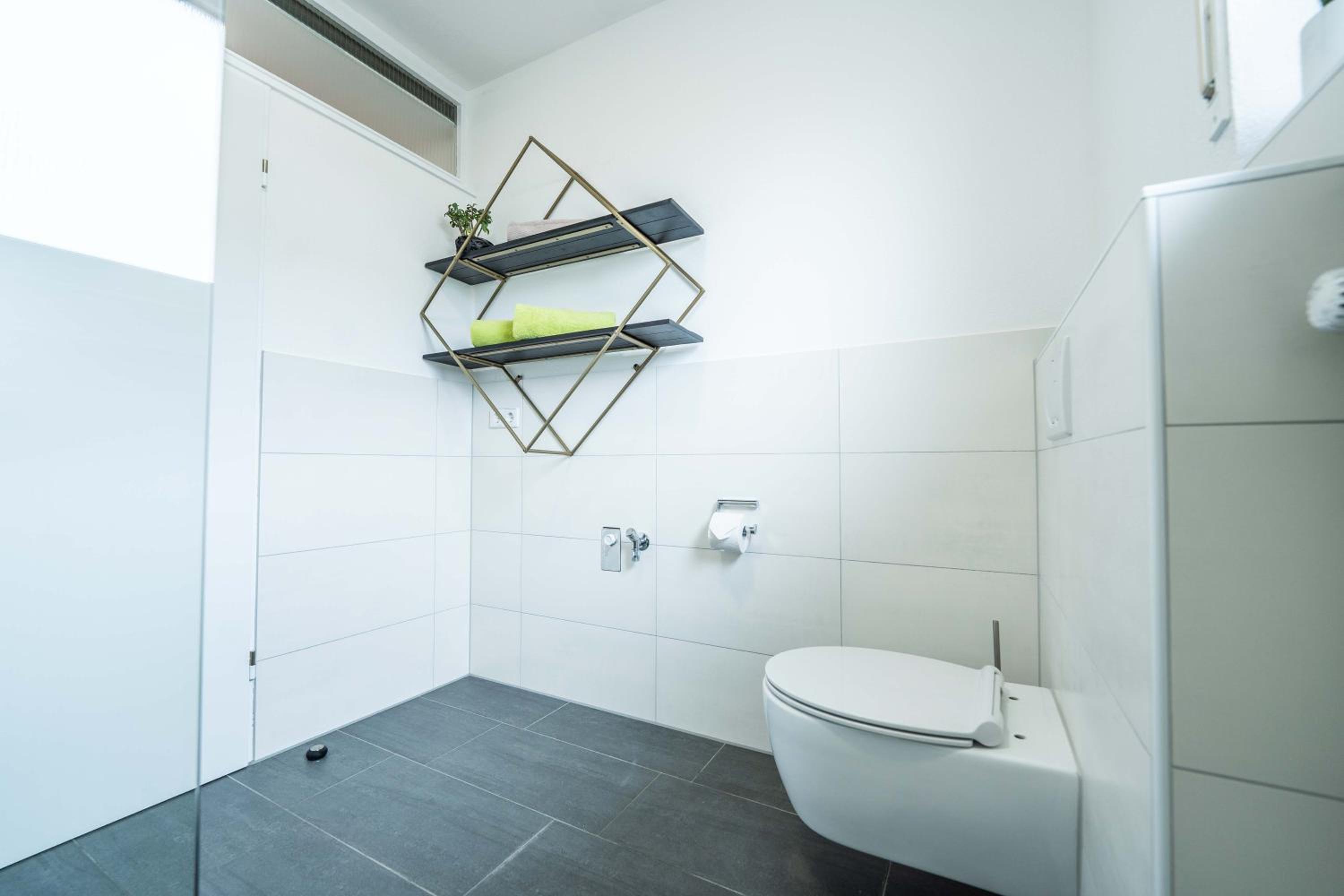 Two-Bedroom Apartment - Photo 7