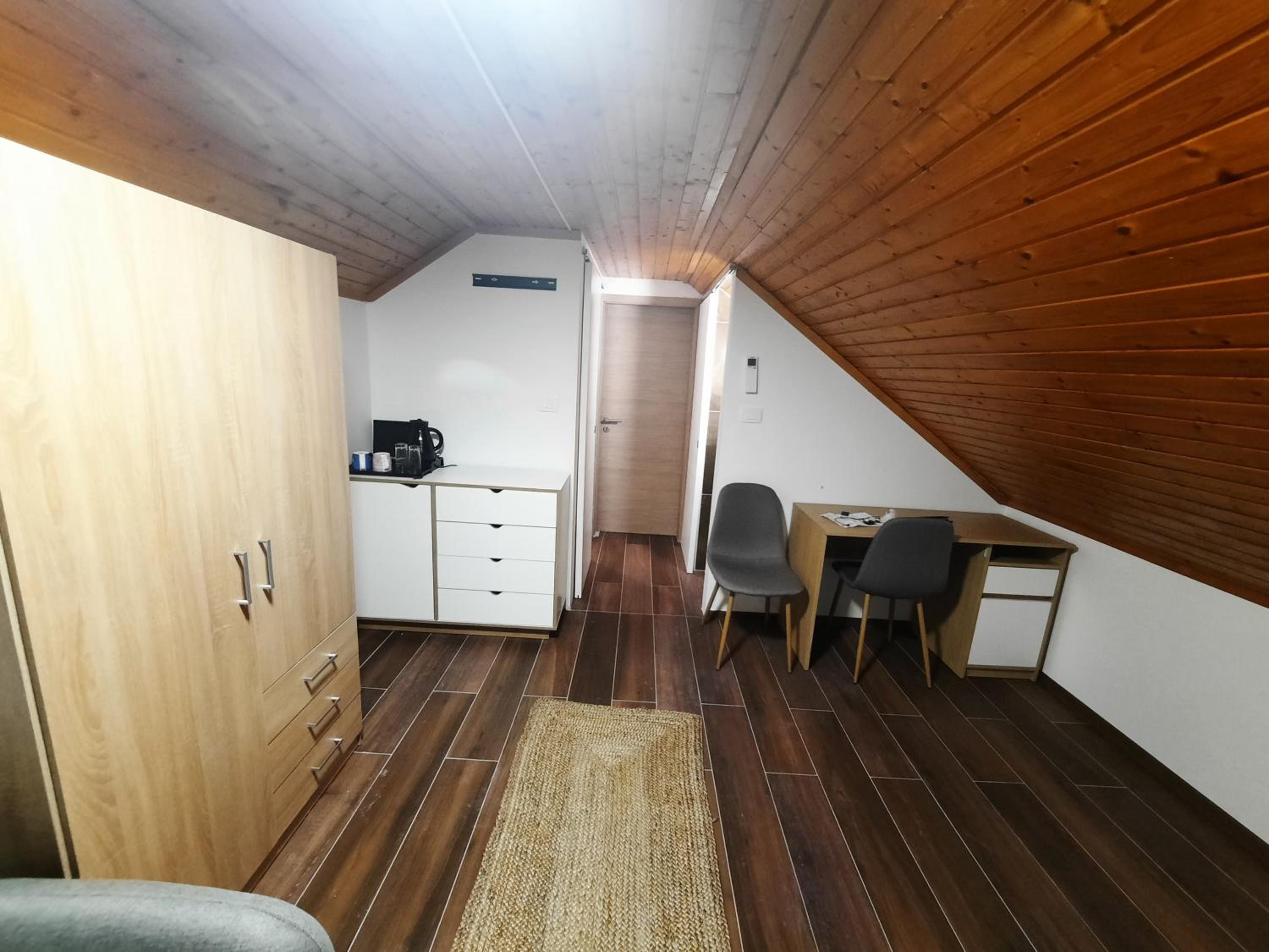Double Room with Extra Bed photo 3