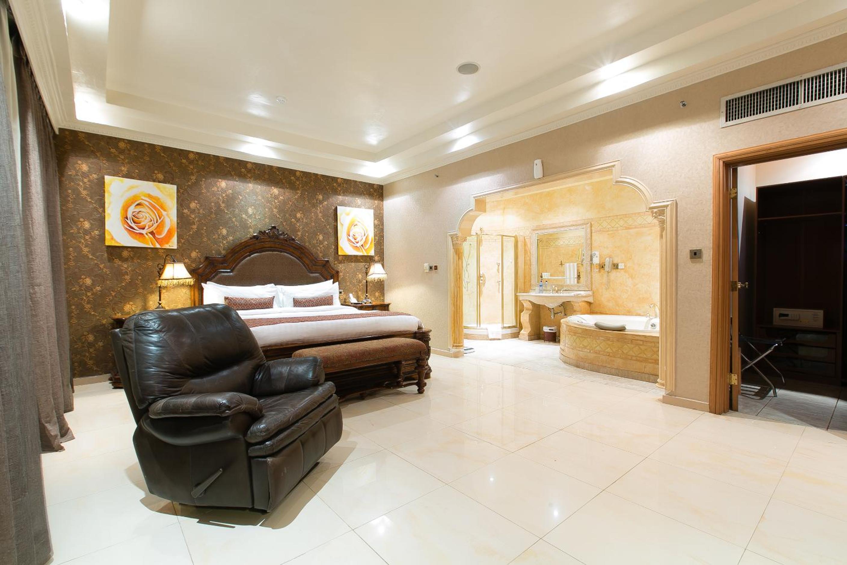 Presidential Suite photo 1