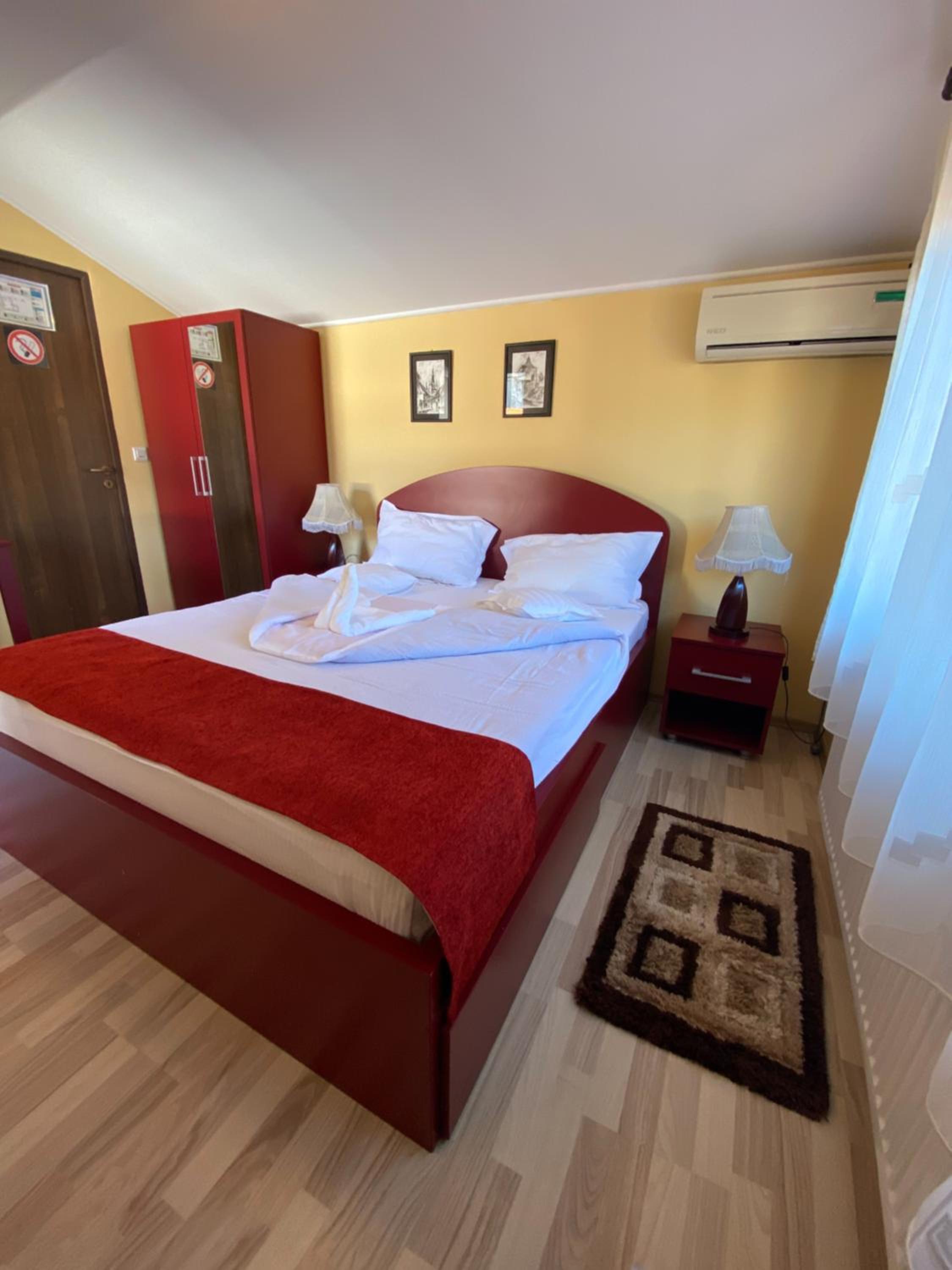 Economy Double Room - Photo 4