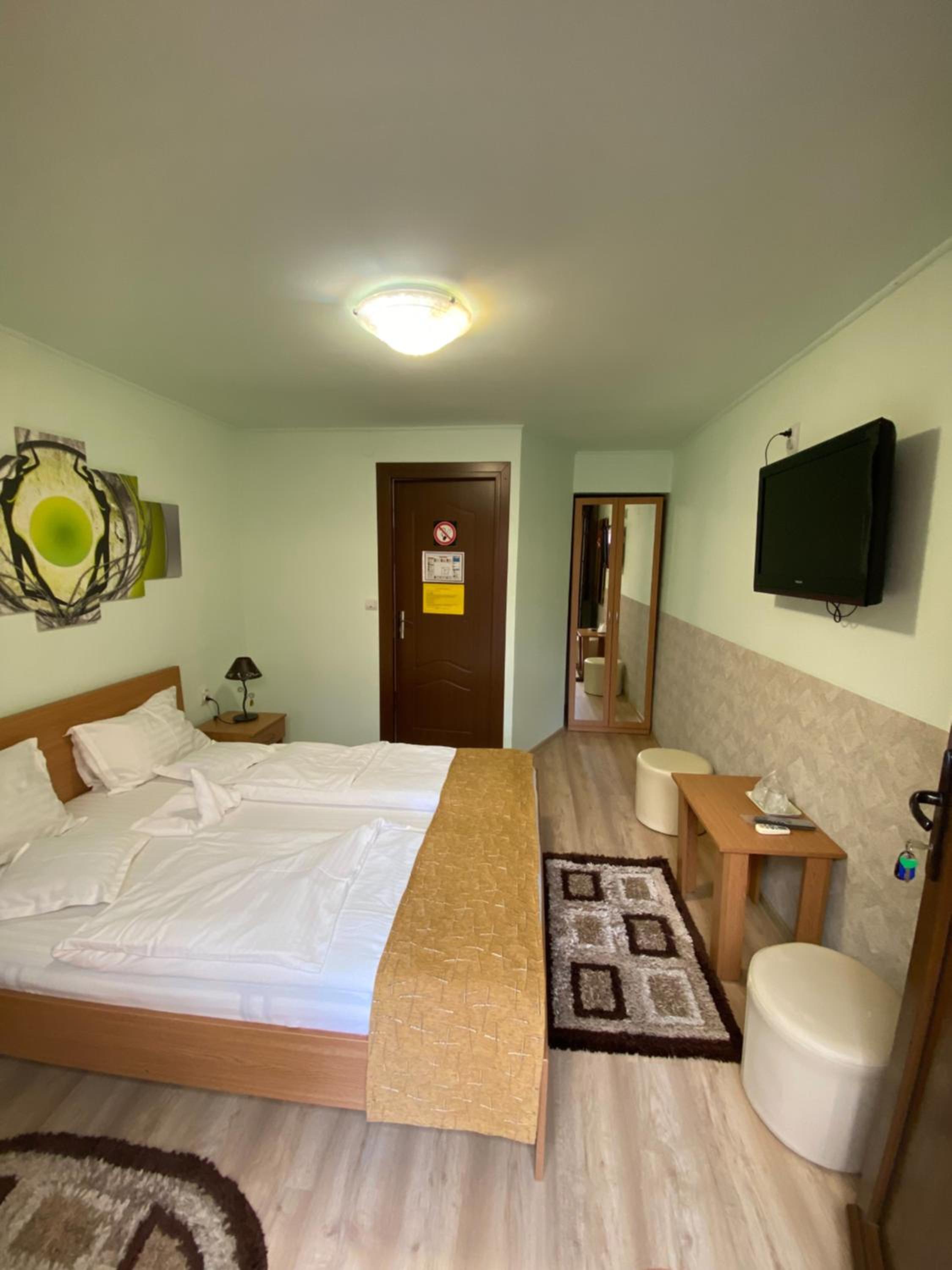 Economy Double Room - Photo 3