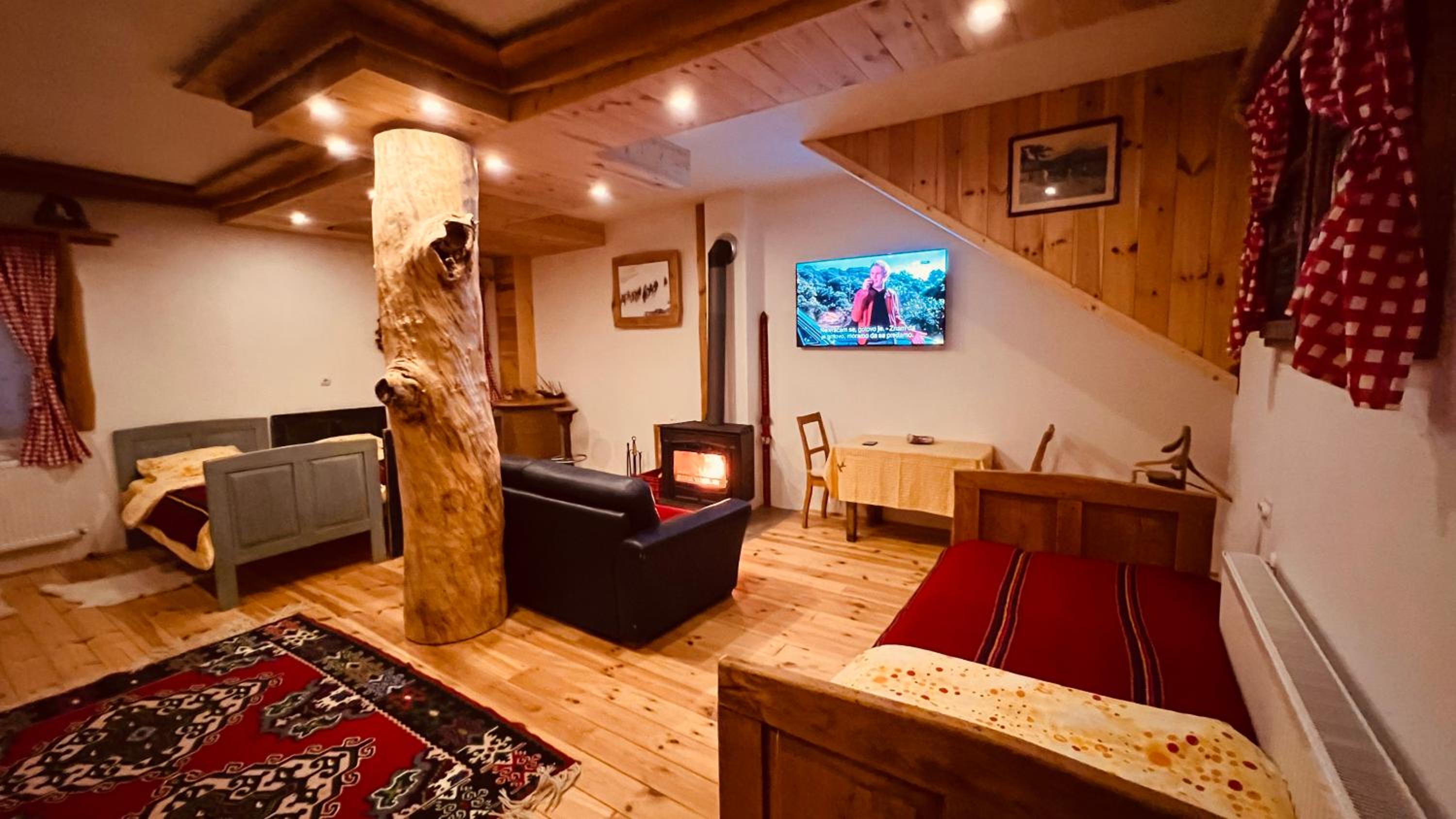 Family Room - Photo 36