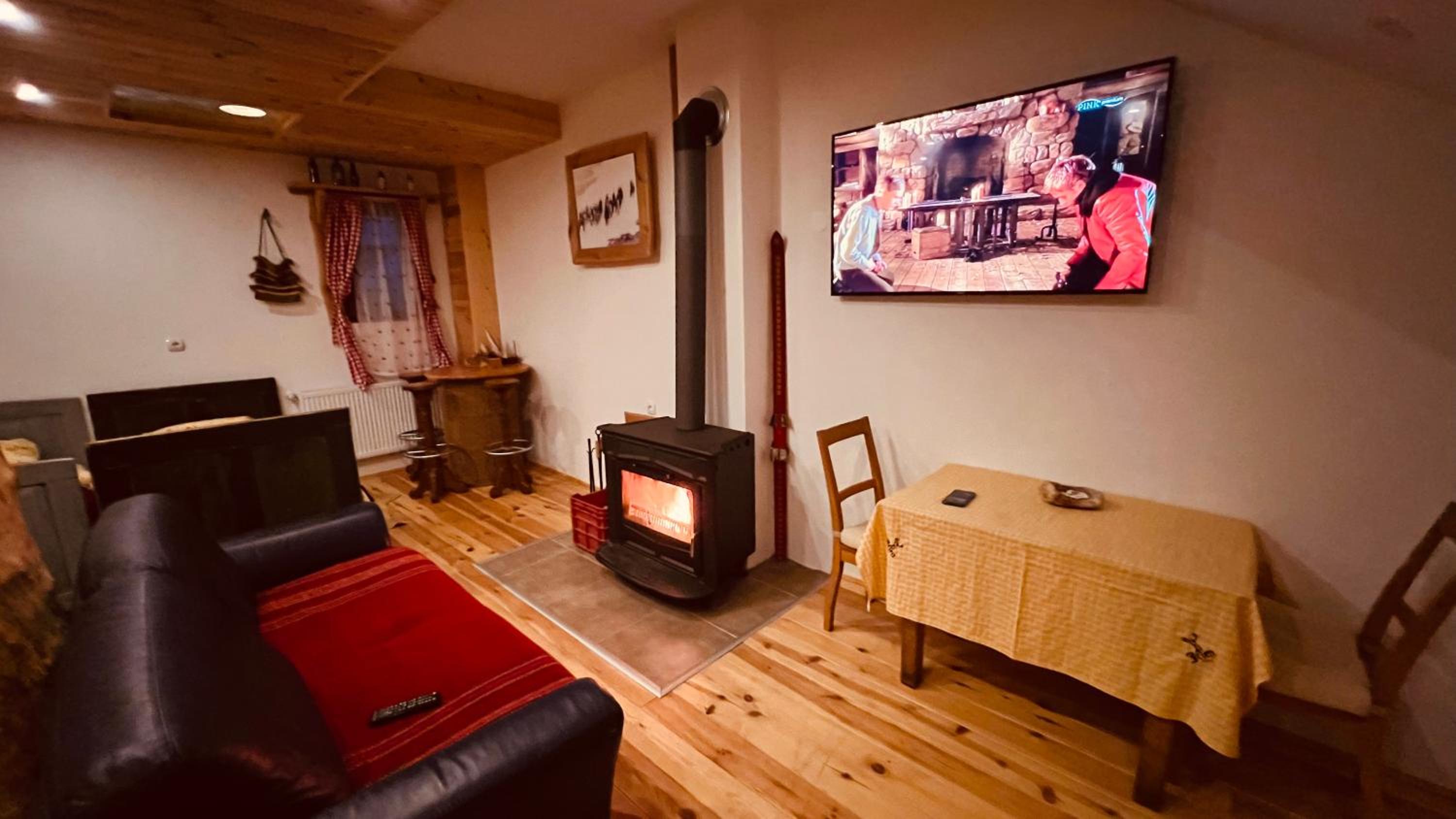 Family Room - Photo 29