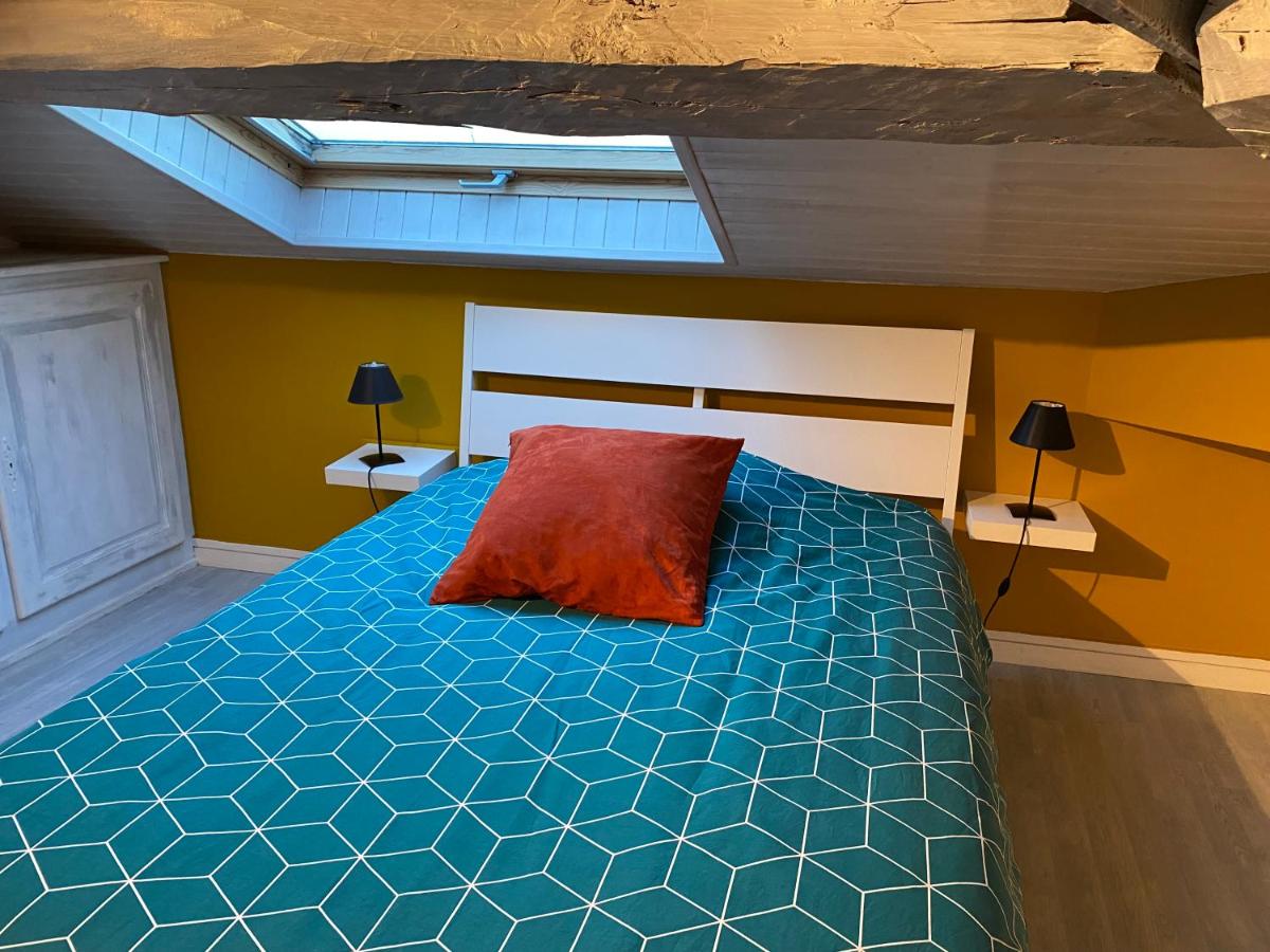 Double Room with Shared Bathroom photo 1