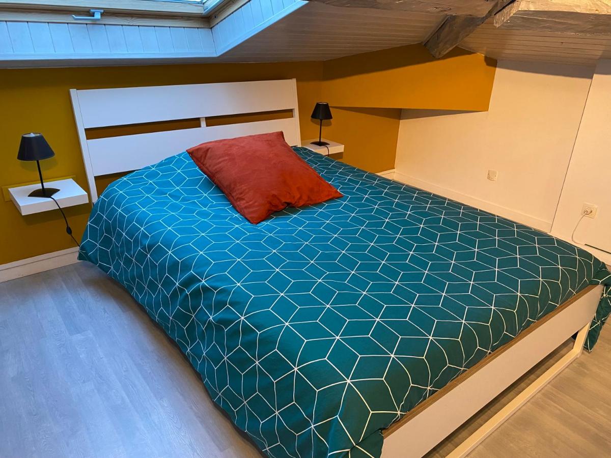 Double Room with Shared Bathroom photo 2