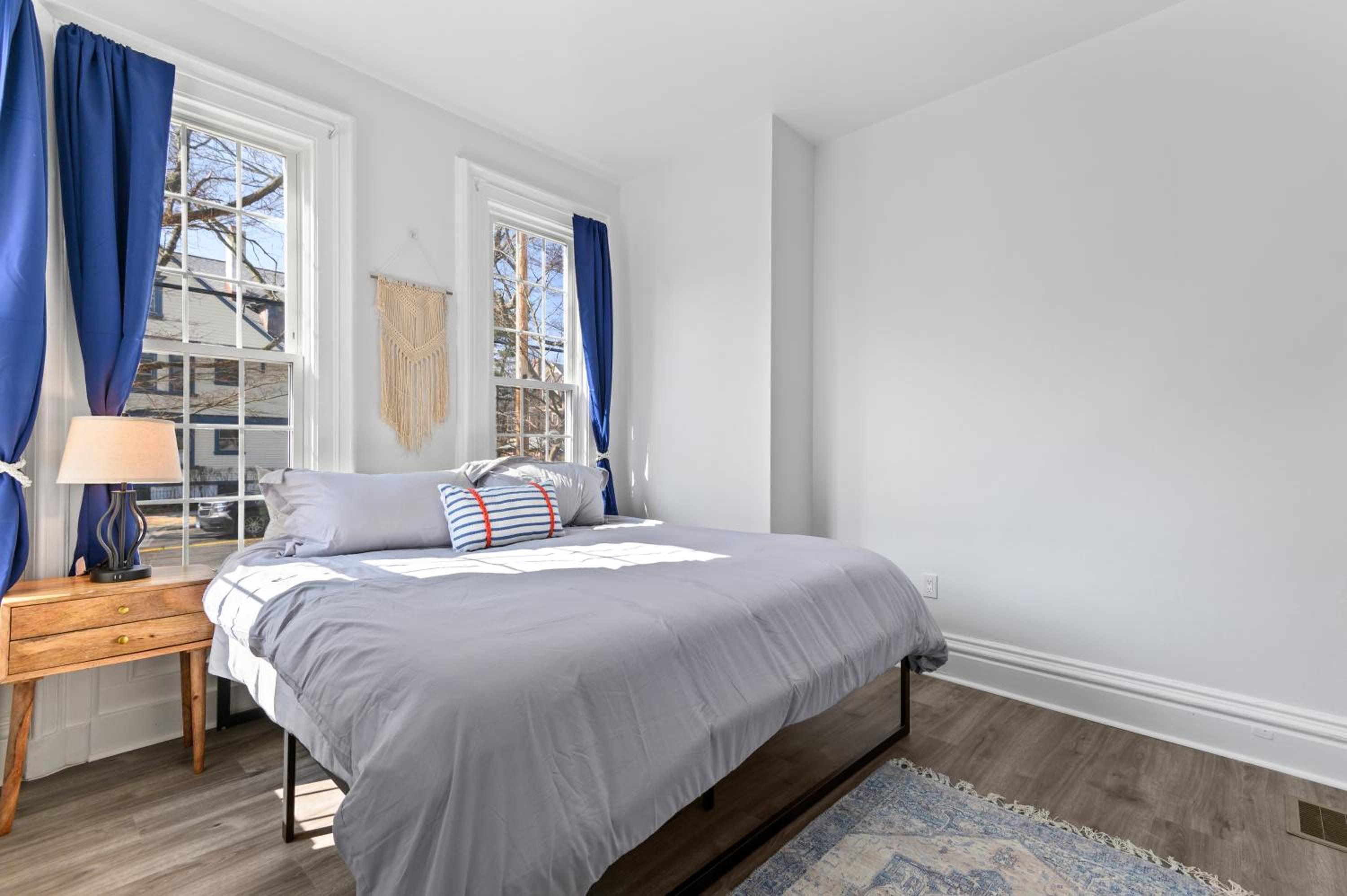 Three-Bedroom Apartment - Photo 13