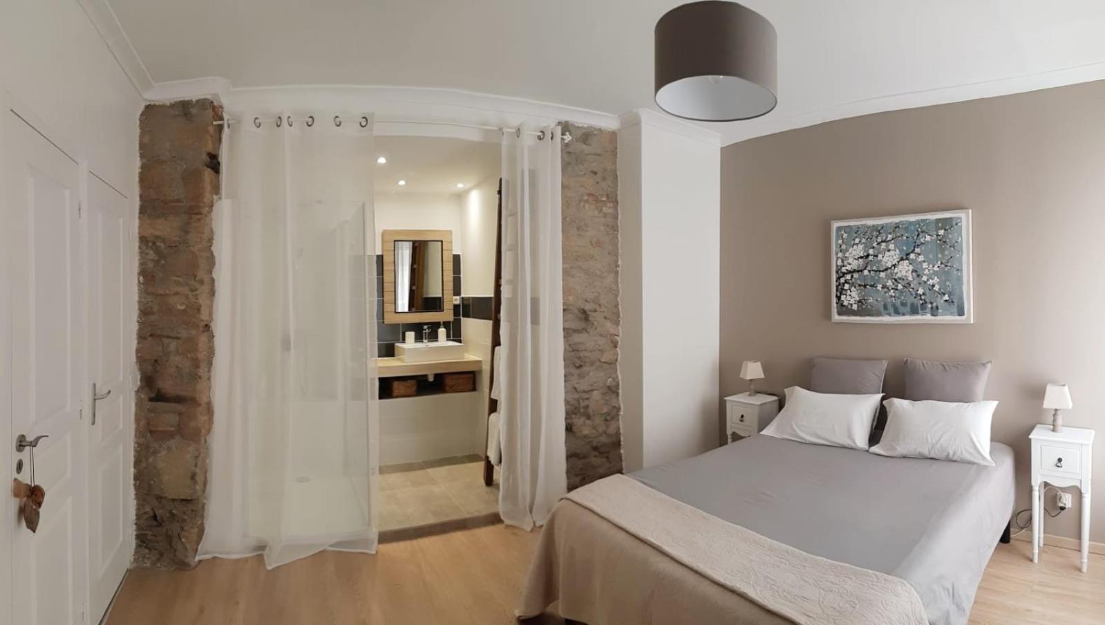 Double Room with Private Bathroom photo 1