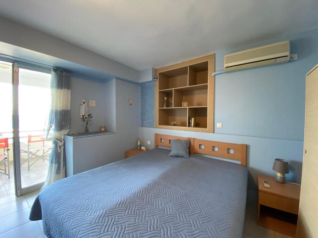 Studio Apartment with Sea View photo 1