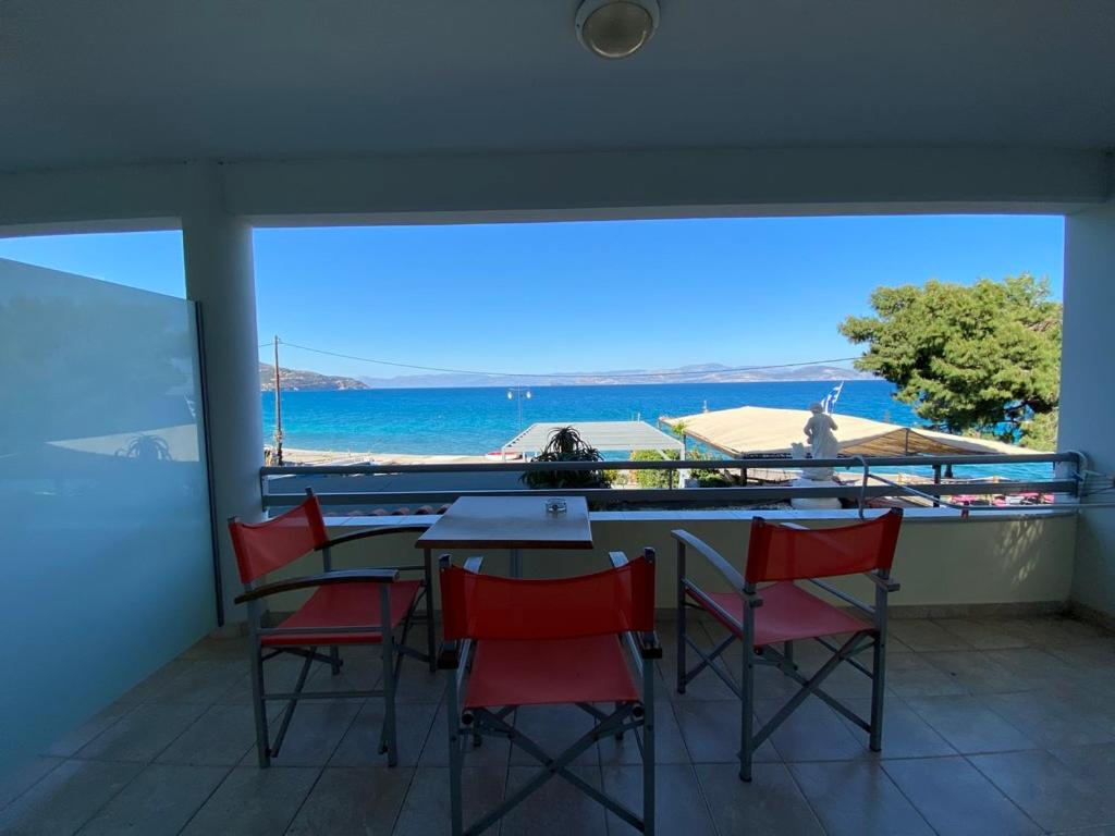 Studio Apartment with Sea View photo 2