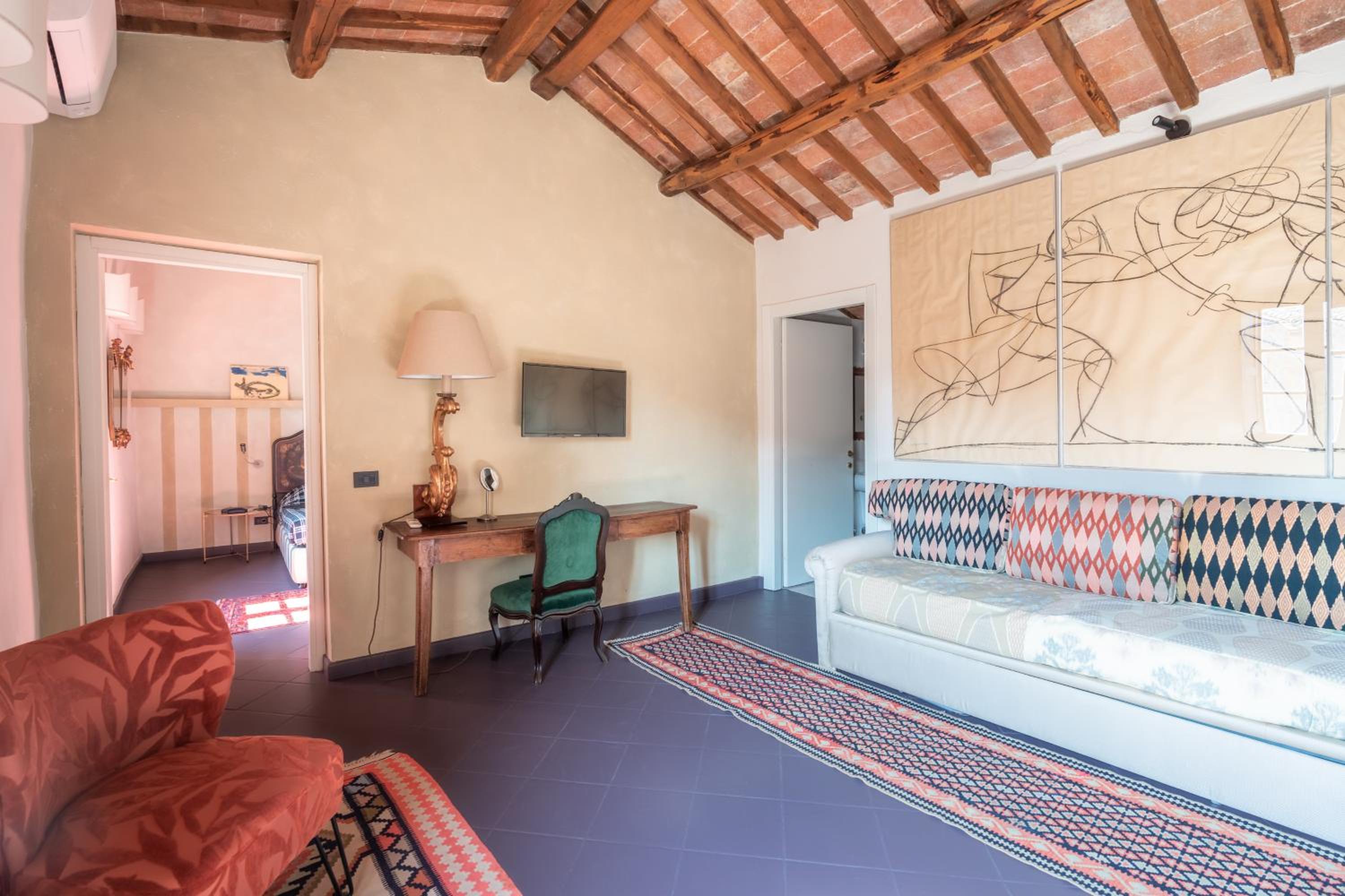 Family Suite - Photo 12