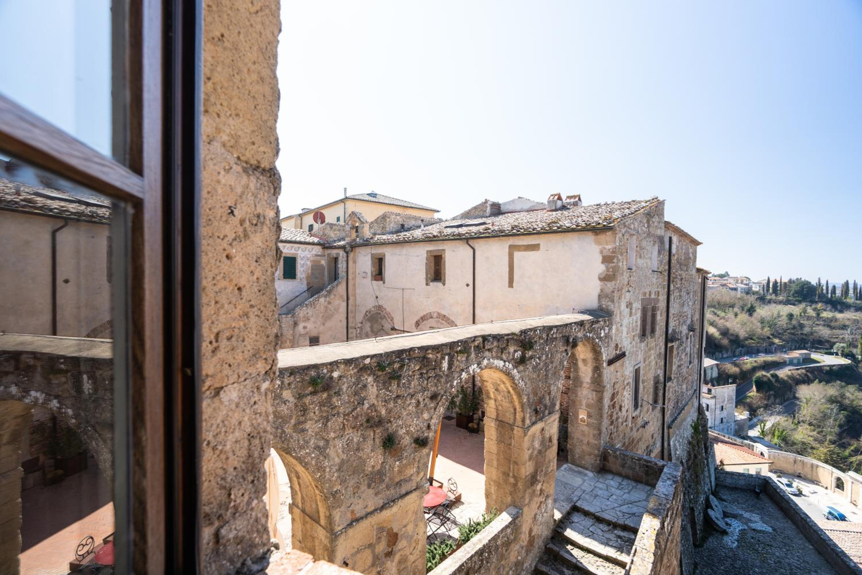 Suite - Photo 59